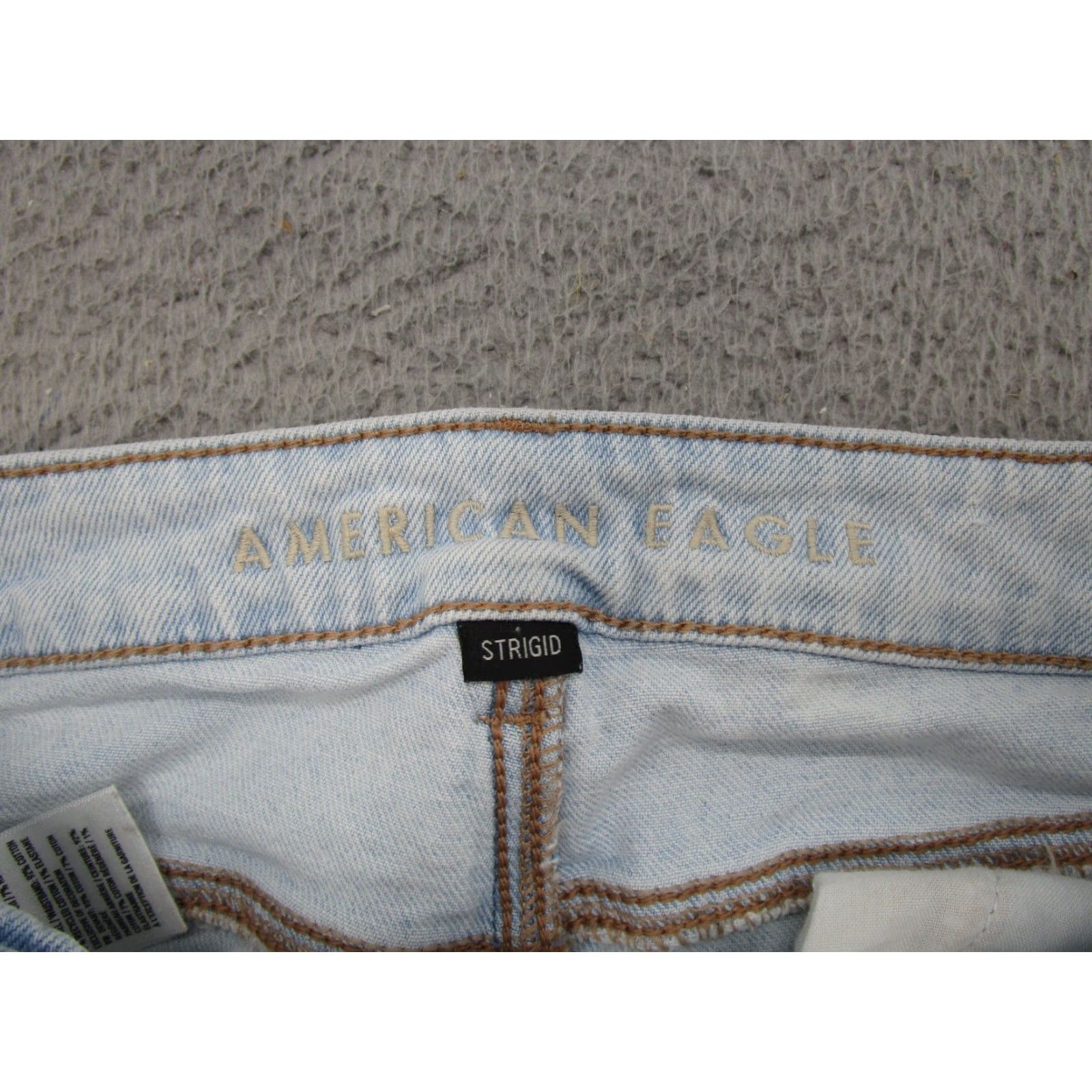 American Eagle Outfitters American Eagle Outfitters Mom Jeans Light Wash Stretch Size 6 Blue Distressed Trashed Style Women Shoes? Size 28" / US 6 / IT 42 - 4 Thumbnail