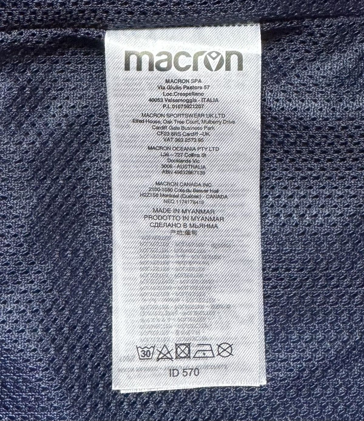 Macron Blackburn Rovers 2022/23 Football Soccer Track Jacket Macron Size US M / EU 48-50 / 2 - 12 Thumbnail