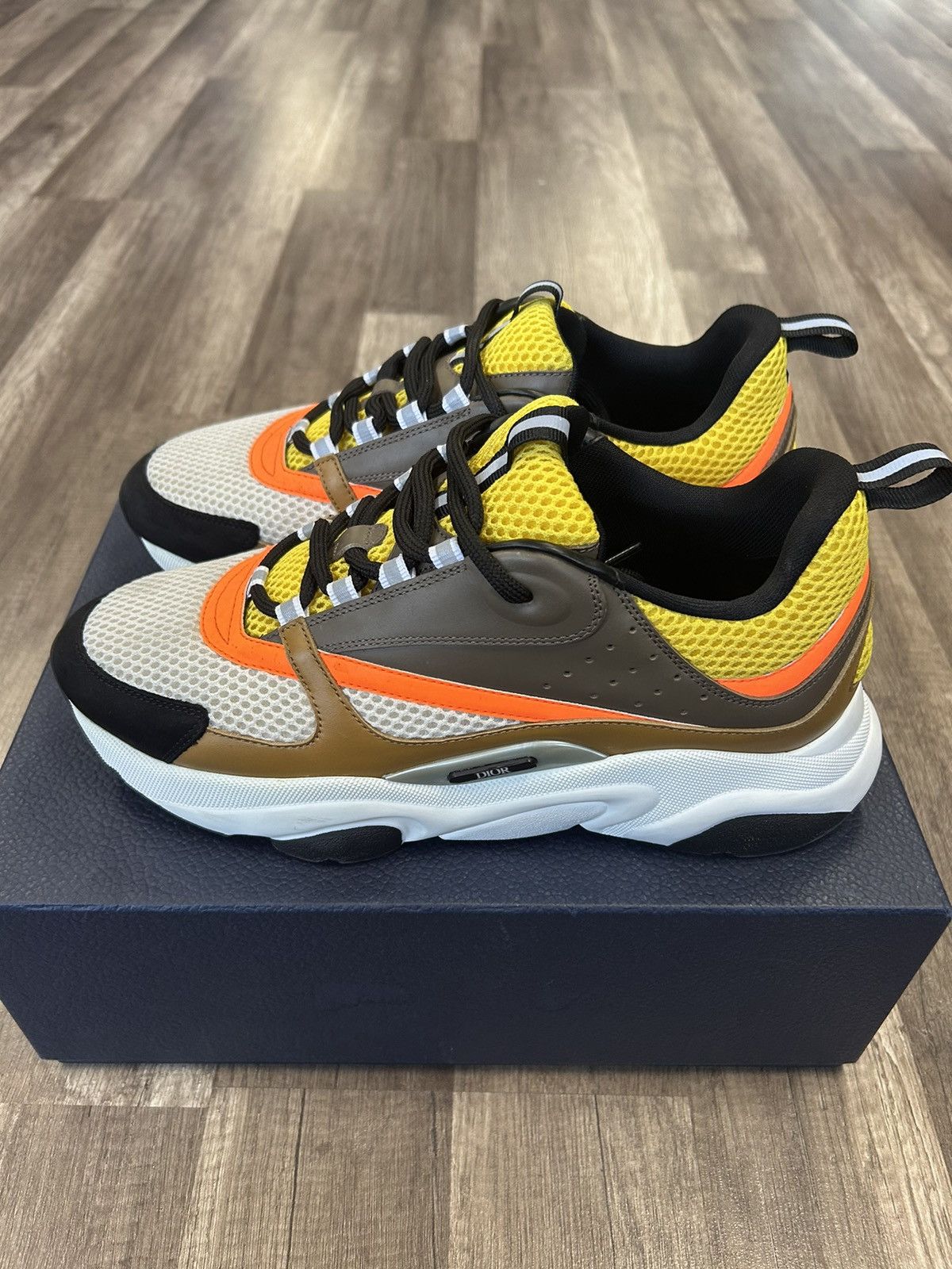 Dior Dior b22 Yellow/Brown Size US 10 / EU 43 - 3 Thumbnail