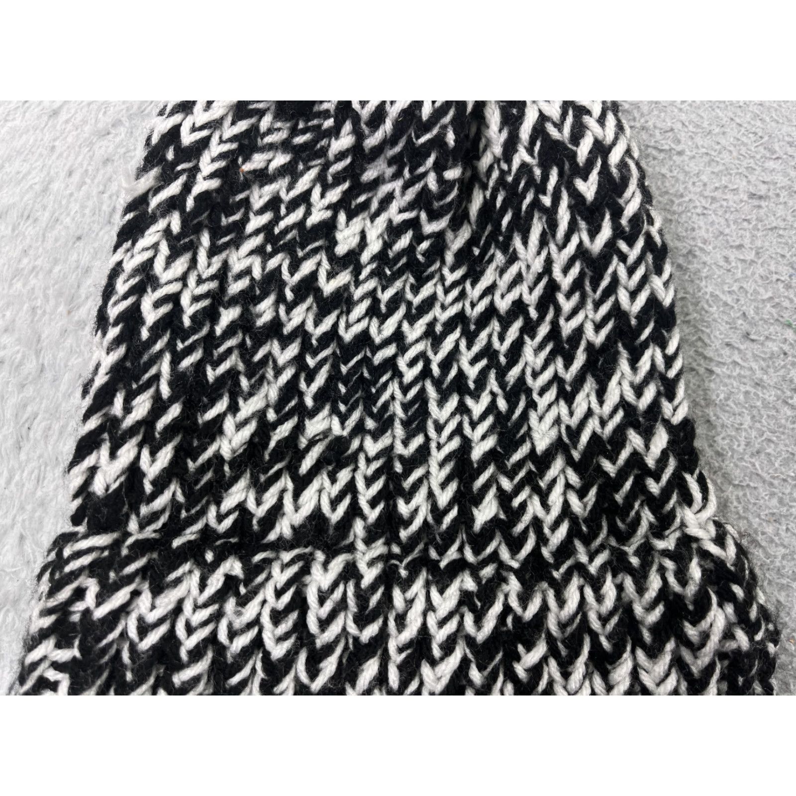 Vintage Handmade Beanie Toque Adult One Size Black Knit Acrylic Blend Snow Outdoor Hat/Cap Beanie Unisex Adults Winter Outdoor Ski Mens Womens Size ONE SIZE - 2 Thumbnail