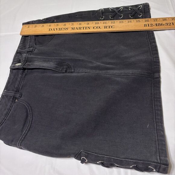 Pacsun Pacsun Black Denim Jean Skirt Size 28 with side laceup Size 28" / US 6 / IT 42 - 9 Thumbnail