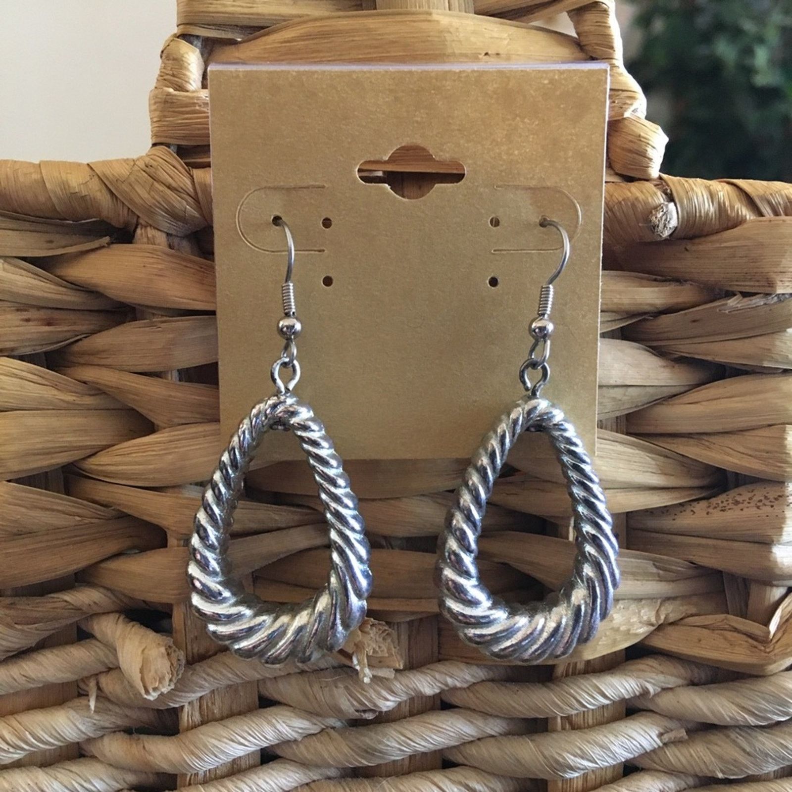 Vintage Vintage repurpose silver tone loop earrings Size ONE SIZE - 1 Thumbnail