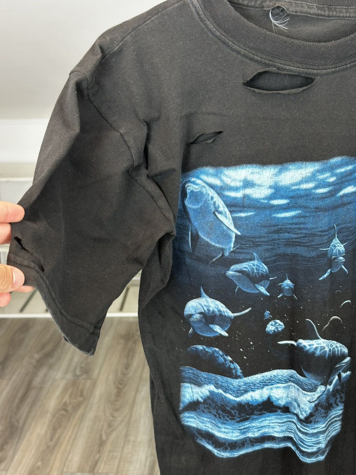 Vintage Vintage Dolphin Tee Trashed Distressed USA Size US M / EU 48-50 / 2 - 2 Thumbnail