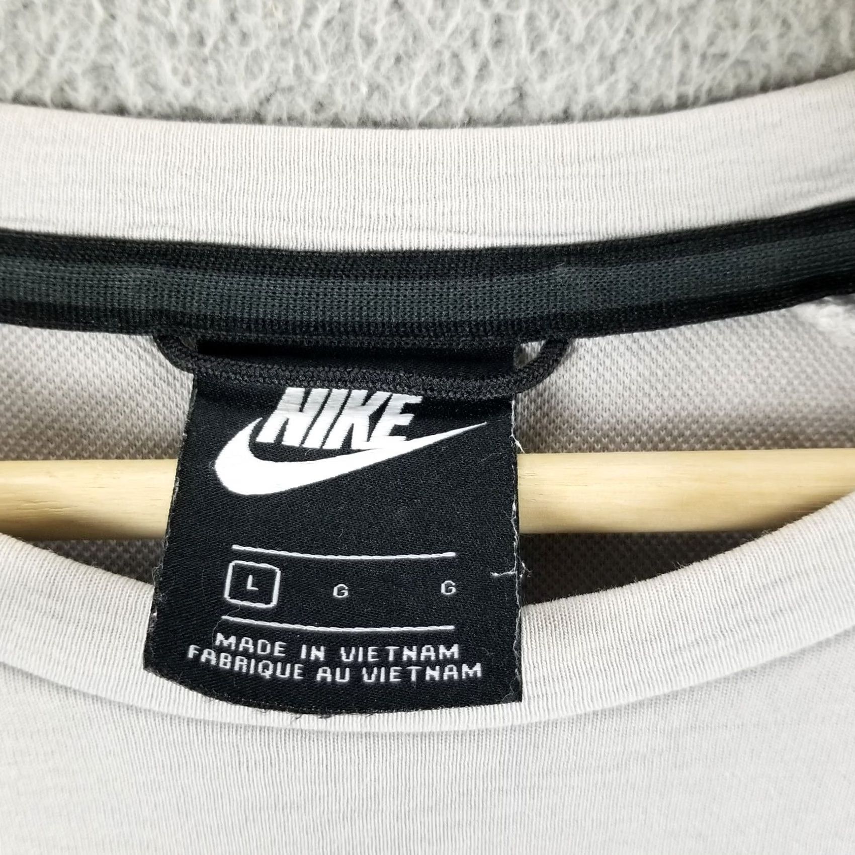 Nike Nike Air Sweatshirt Men L Crewneck Pullover Gray Cotton Blend Logo Embroidered Sports 2010-2019 AR3163-012 Size US L / EU 52-54 / 3 - 3 Thumbnail