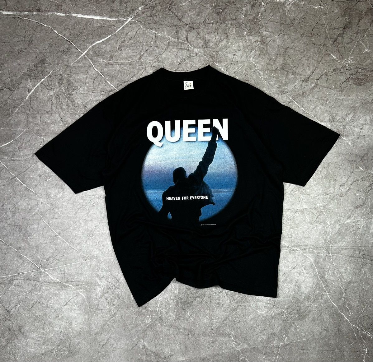 Band Tees Vintage 1995 Queen Tee Heaven for Everyone Tour Tee Size US XL / EU 56 / 4 - 1 Thumbnail