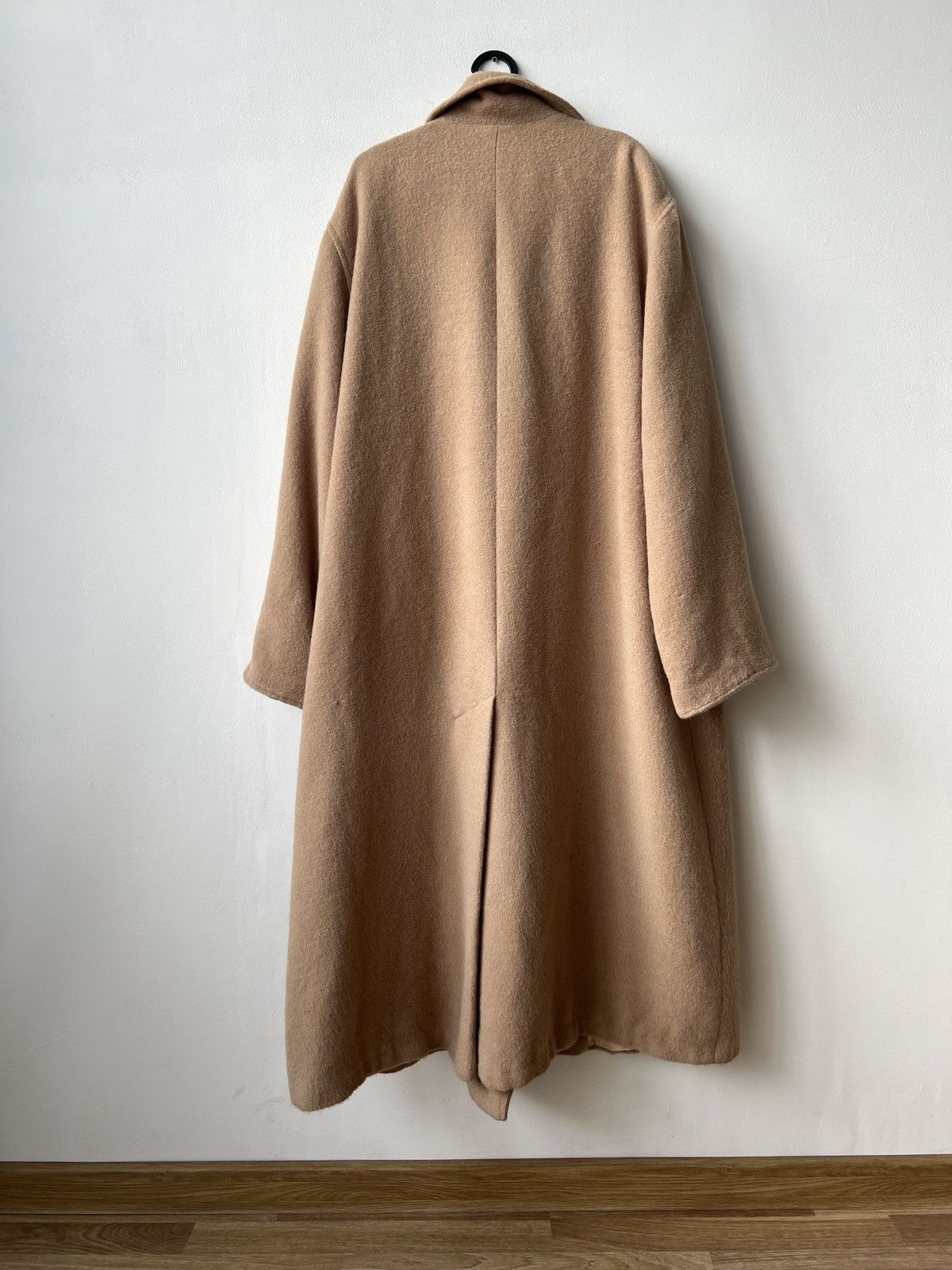 Bally Vintage BALLY Wool Beige Oversized Overcoat Size XL Size US XXL / EU 58 / 5 - 11 Thumbnail
