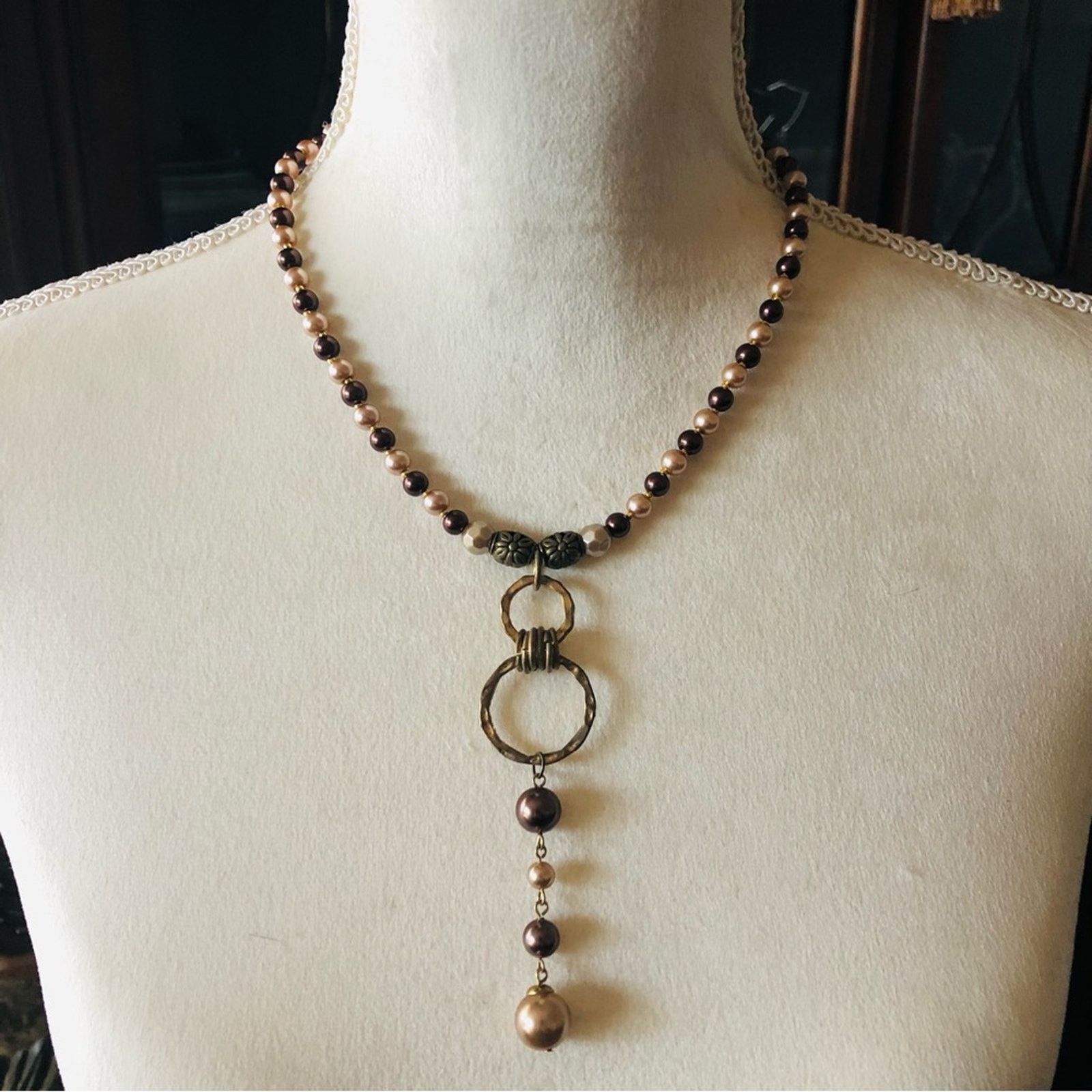 Handmade Handcrafted repurpose brown & tan dangle Pearl necklace Size ONE SIZE - 2 Thumbnail