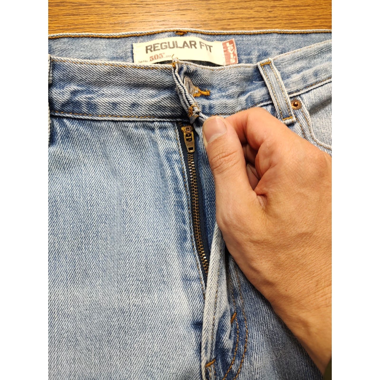 Levi's VINTAGE Levi's 505 Jeans Mens 36x31 Regular Straight Blue Denim Jeans USA Rock 80s 90s Logo Pockets Capable Size US 36 / EU 52 - 4 Thumbnail