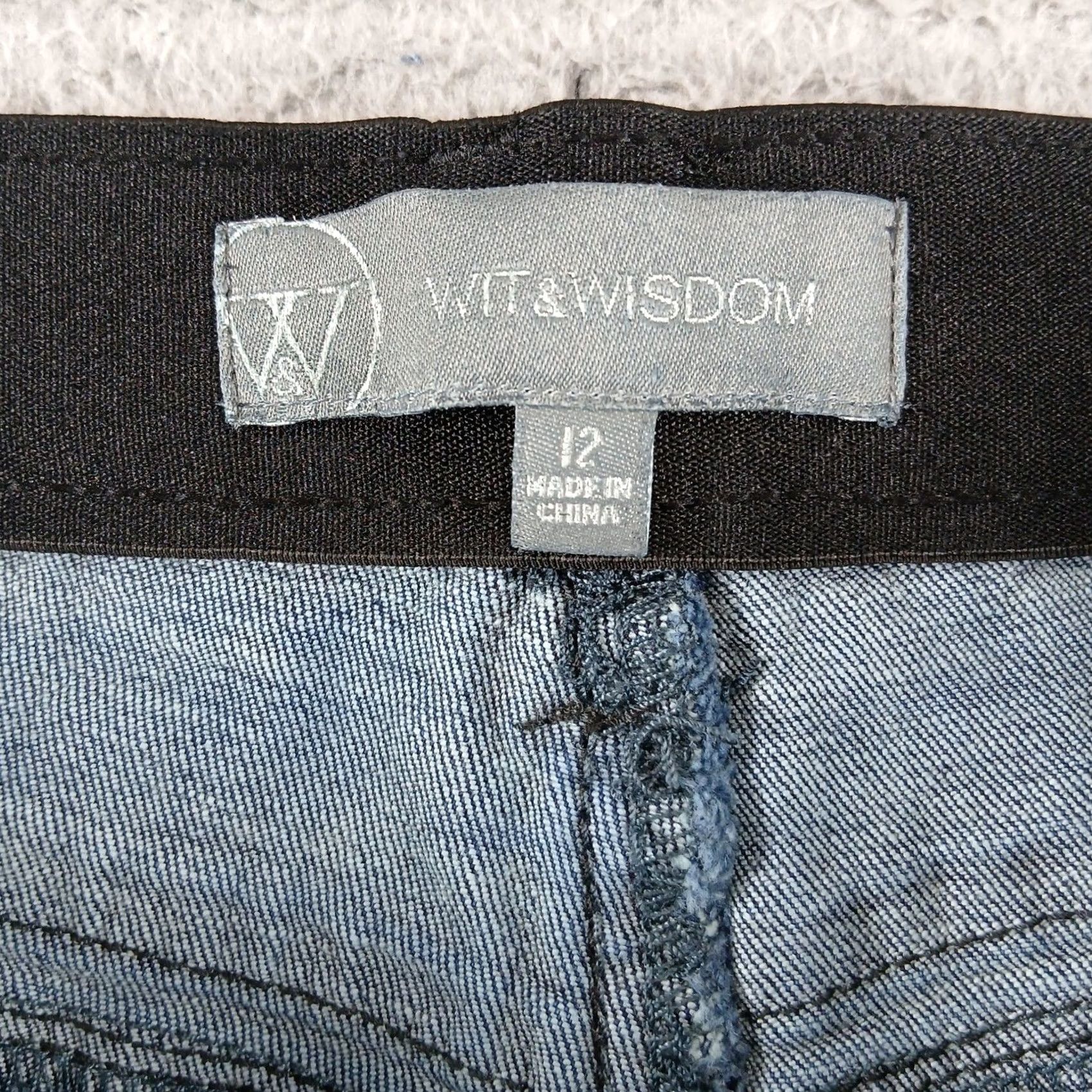 Vintage Wit & Wisdom Jeans 12 Ab-Solution Distressed Straight Leg Denim 5-Pocket Blue EUC Women Size 34" / US 12 / IT 48 - 4 Thumbnail