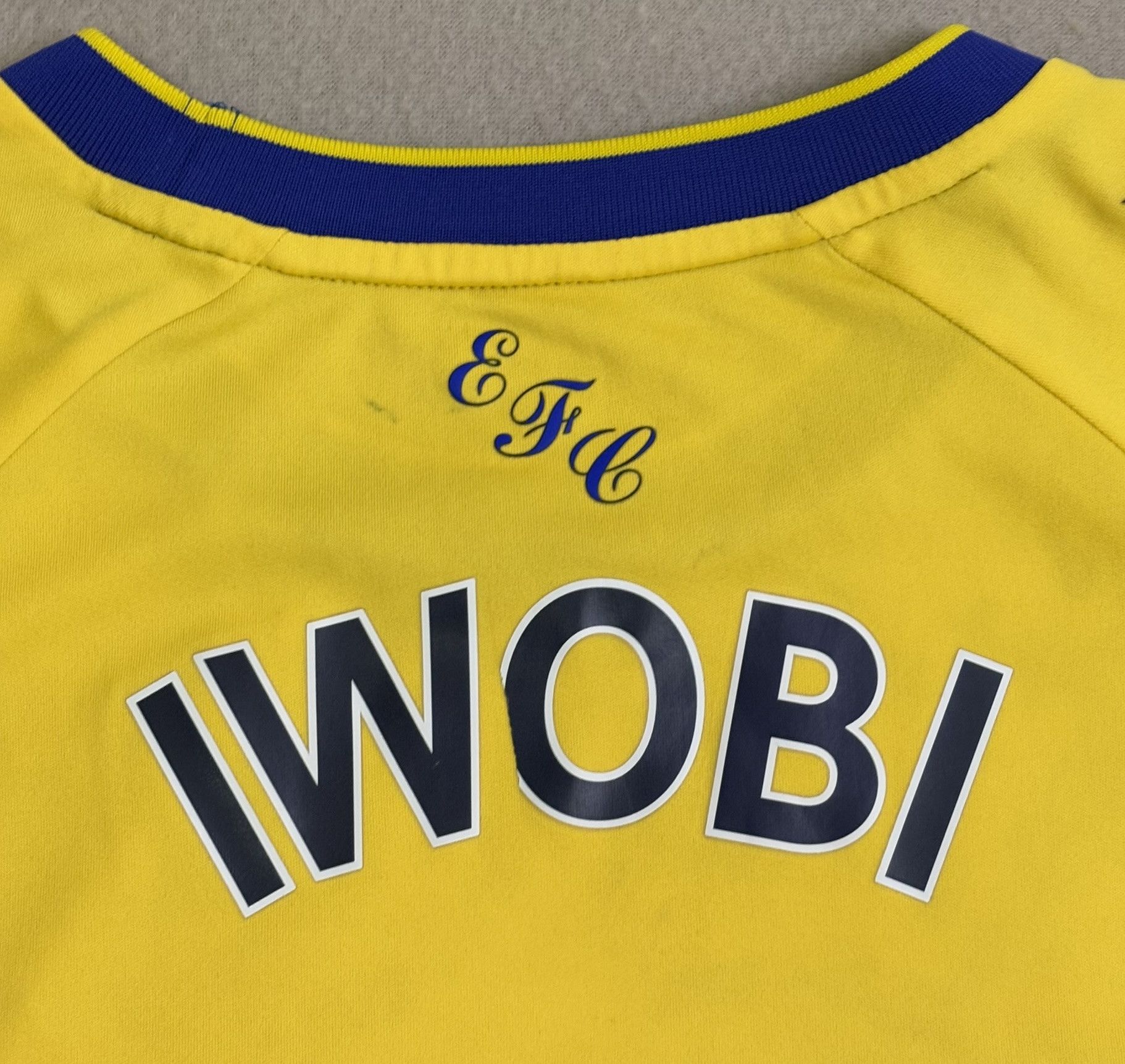 Hummel Everton 2022-2023 Iwobi #17 Hummel Football Jersey Size XL Size US XL / EU 56 / 4 - 14 Thumbnail