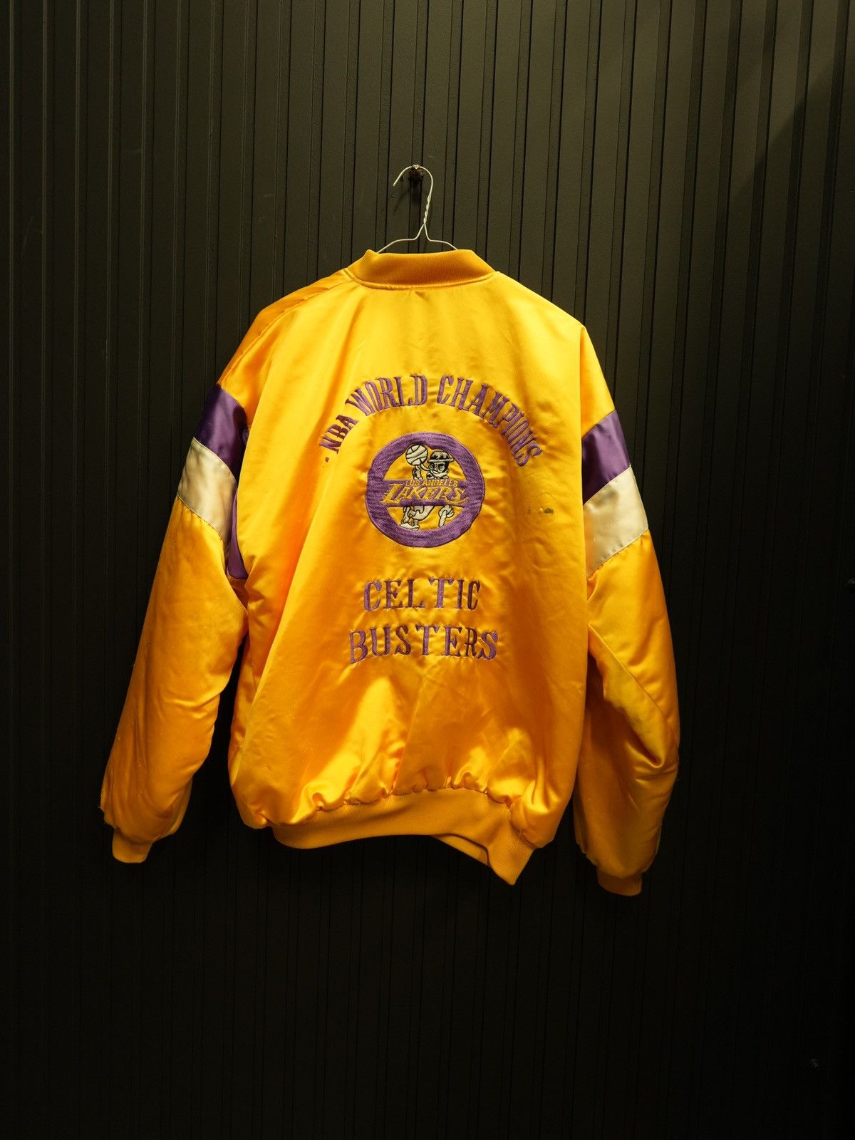 Vintage Vintage 80s Bootleg NBA LA Lakers Satin Jacket Size US L / EU 52-54 / 3 - 2 Thumbnail