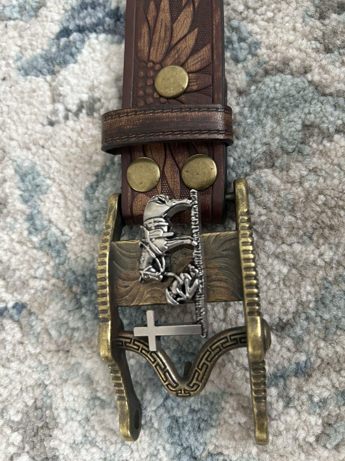 Other Vintage Crusader Knight Tooled Leather Belt Size 34 - 2 Thumbnail