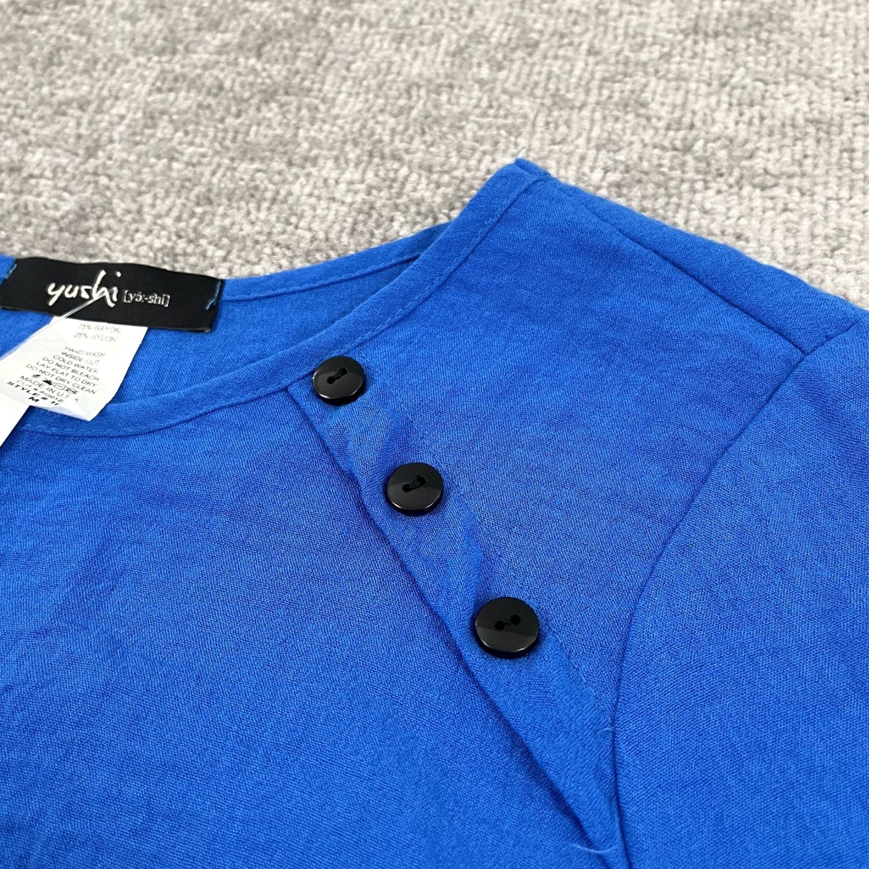 Vintage Yushi Blouse Top Womens M Blue Crewneck 3/4 Sleeve Pullover Button Accents Regular Fit Classic Casual Shirt Size M / US 6-8 / IT 42-44 - 7 Thumbnail
