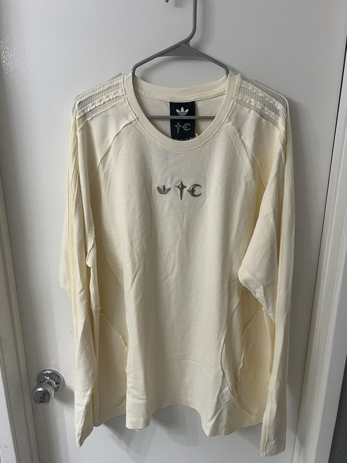 Thug Club Adidas x thug club beige long sleeve tee Size US XL / EU 56 / 4 - 1 Thumbnail
