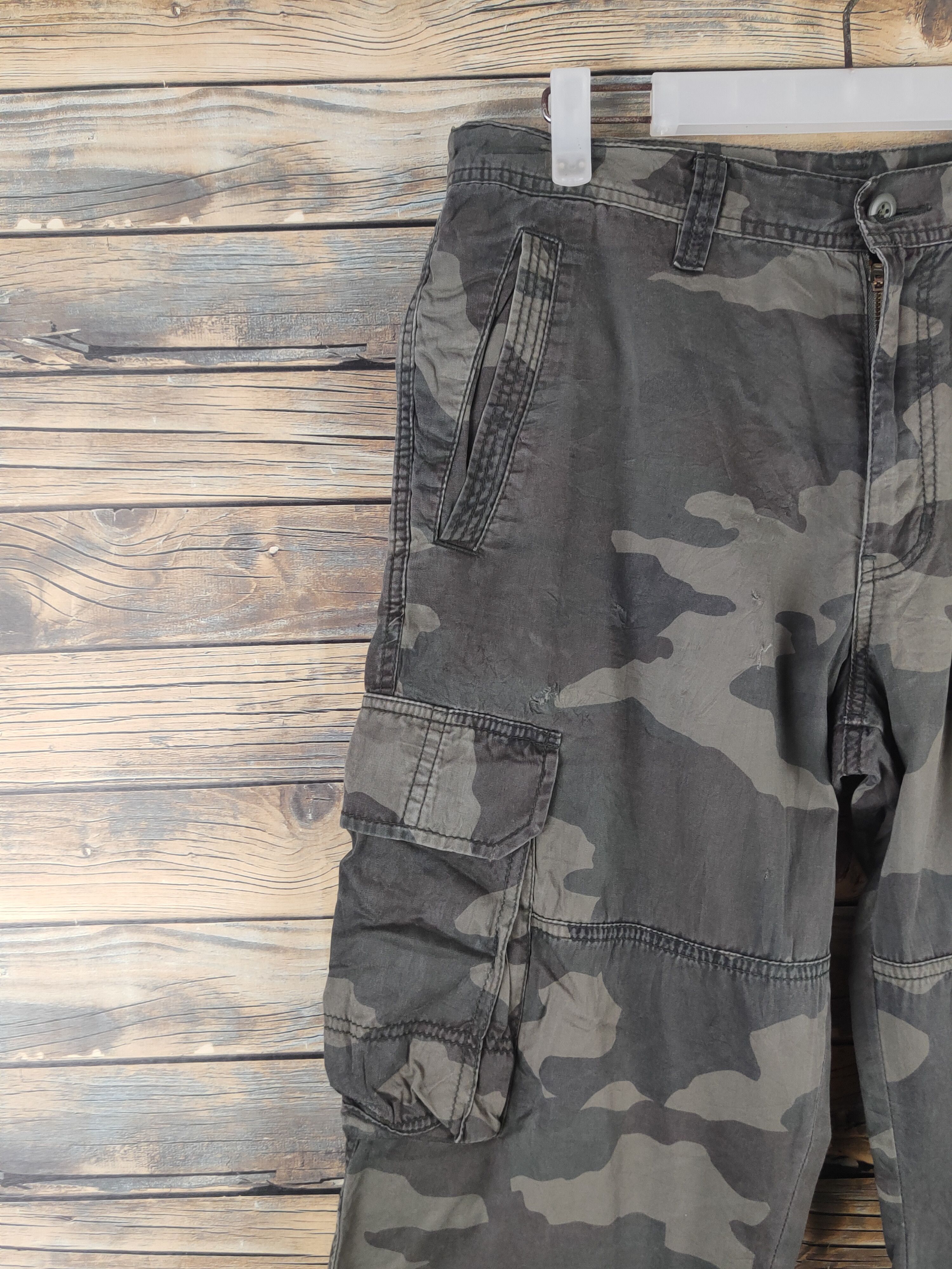 Japanese Brand DL Uniqlo Camouflage Multipocket Cargo Pants #46-259T Size US 32 / EU 48 - 3 Thumbnail