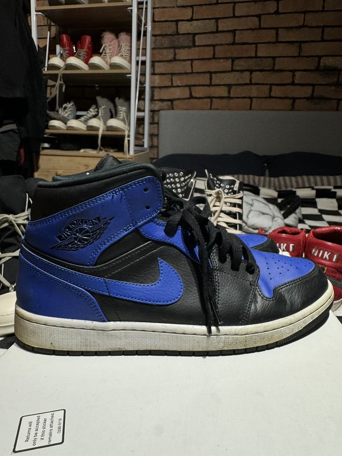 AIR JORDAN 1 MID BLUE ROYAL BLACK