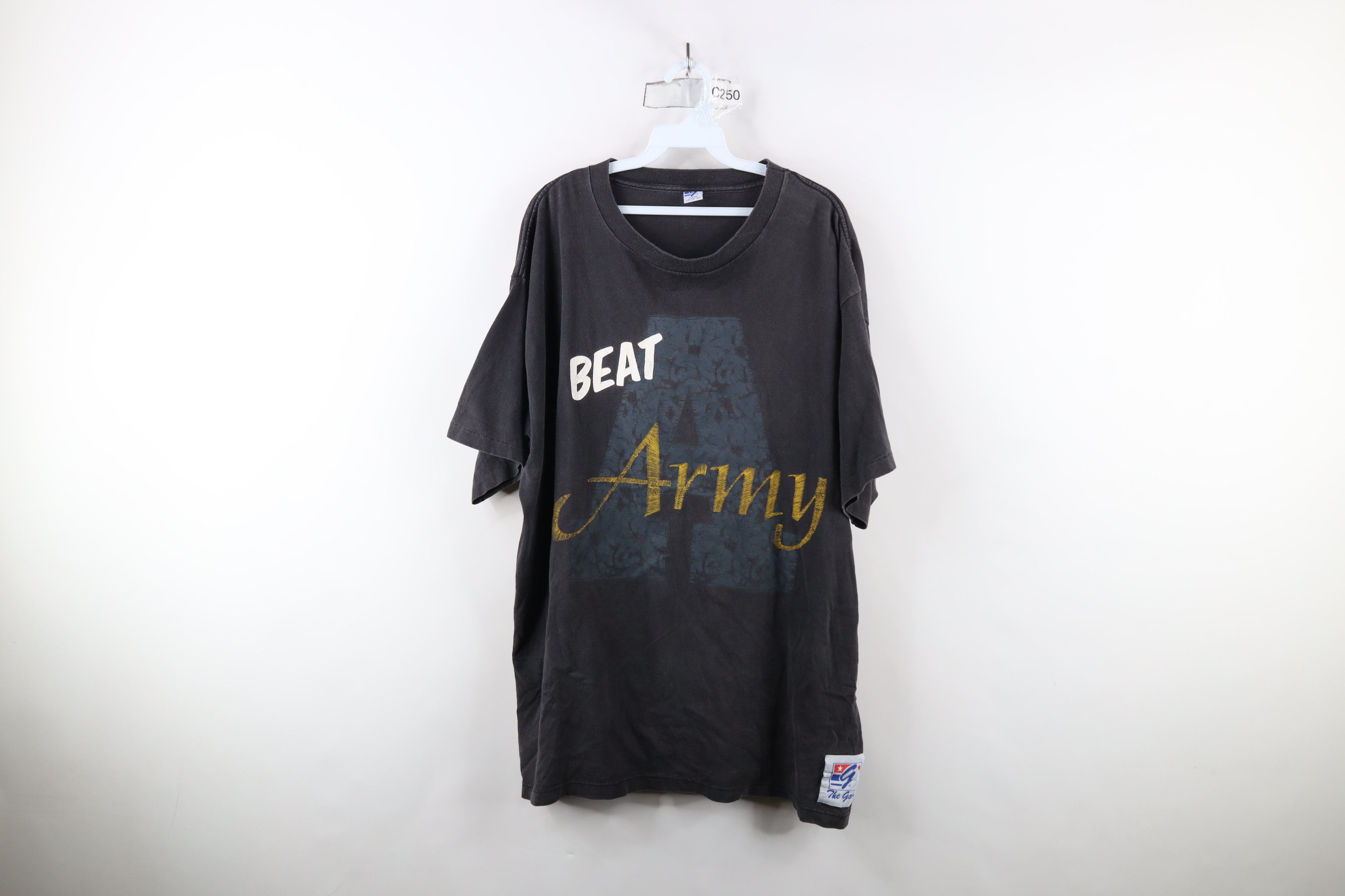 Vintage Vintage 90s Academy Football Beat Army T-Shirt Black USA Size US XL / EU 56 / 4 - 1 Thumbnail