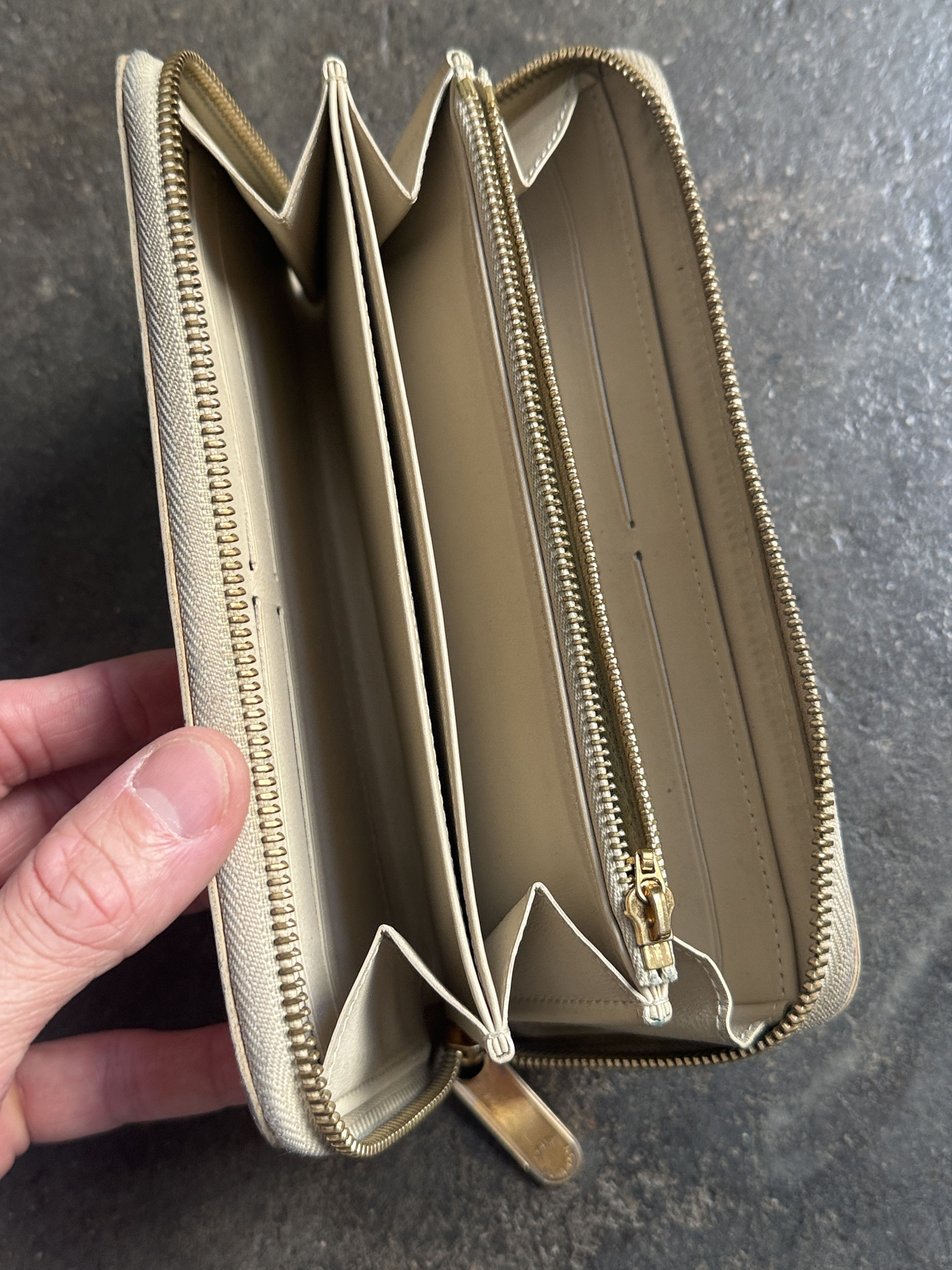 Louis Vuitton Louie Vuitton patent Leather Monogram Zippy Wallet Size ONE SIZE - 7 Thumbnail