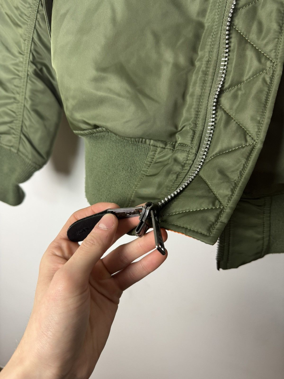 Alpha Industries Alpha Industries MA-1 Bomber Jacket Reversible Olive Vintage Size US M / EU 48-50 / 2 - 10 Thumbnail