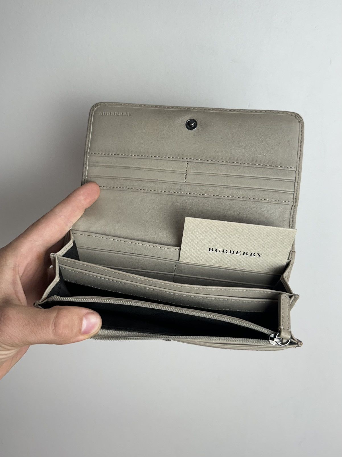 Burberry × Leather × Vintage Vintage rare leather wallet Burberry original casual item Size ONE SIZE - 2 Thumbnail