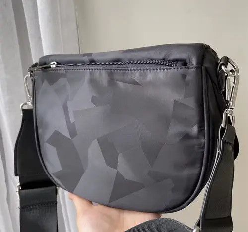 Japanese Brand Fashion geometric zip shoulder side bag crossbody Size ONE SIZE - 3 Thumbnail
