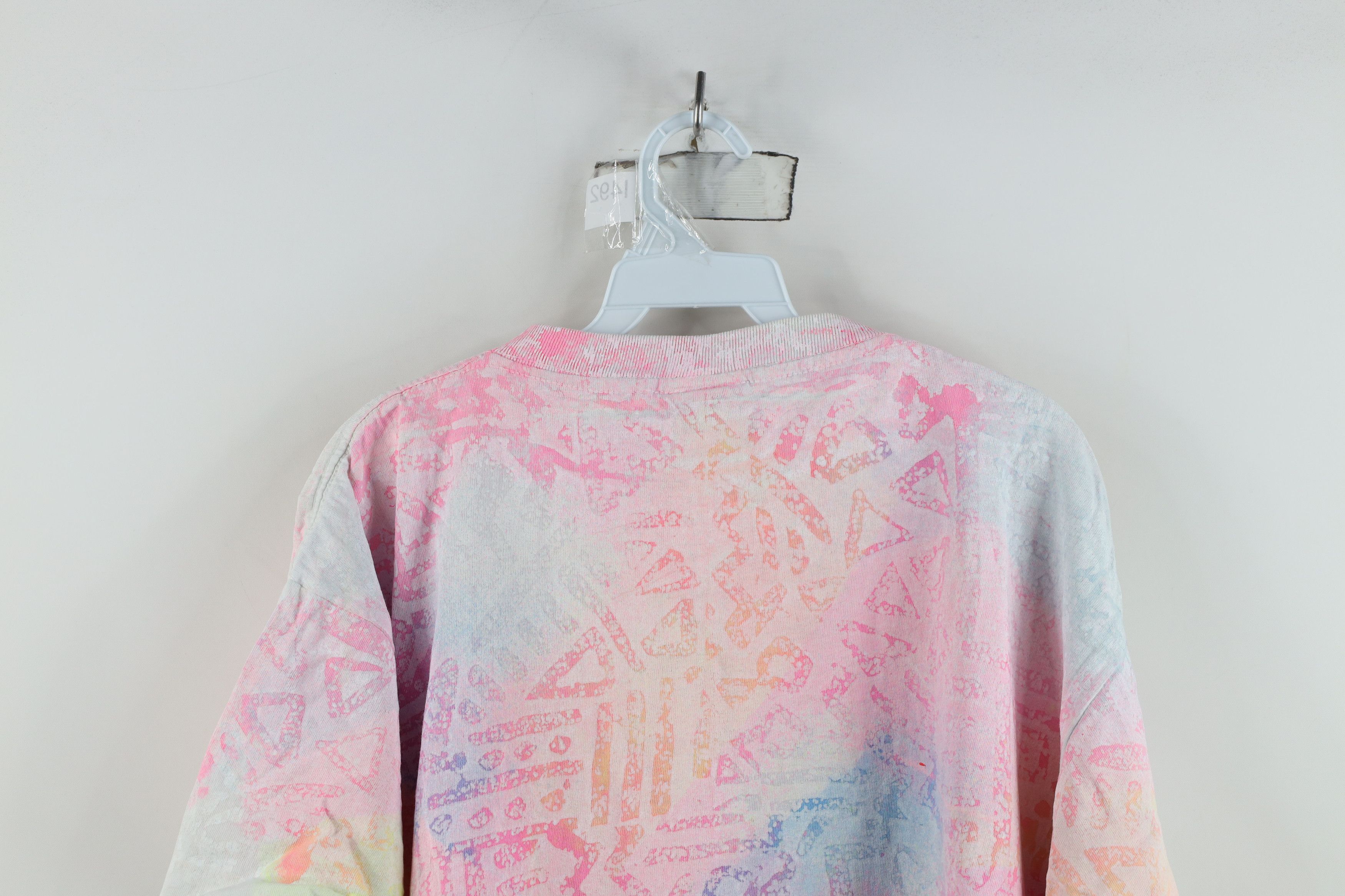 Vintage Vintage 90s LA Gear Rainbow Surf Skateboard T-Shirt USA Size ONE SIZE - 9 Thumbnail
