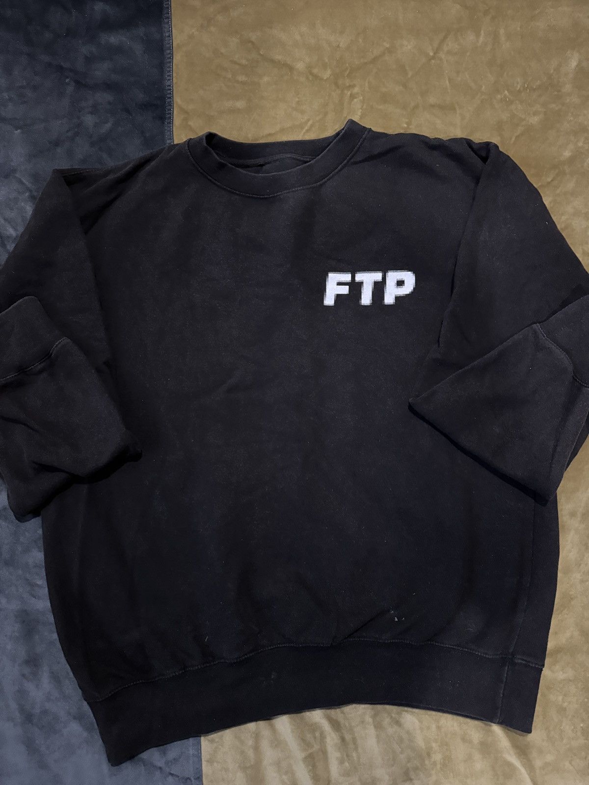 Fuck The Population FTP Blurred crewneck Size US L / EU 52-54 / 3 - 1 Thumbnail