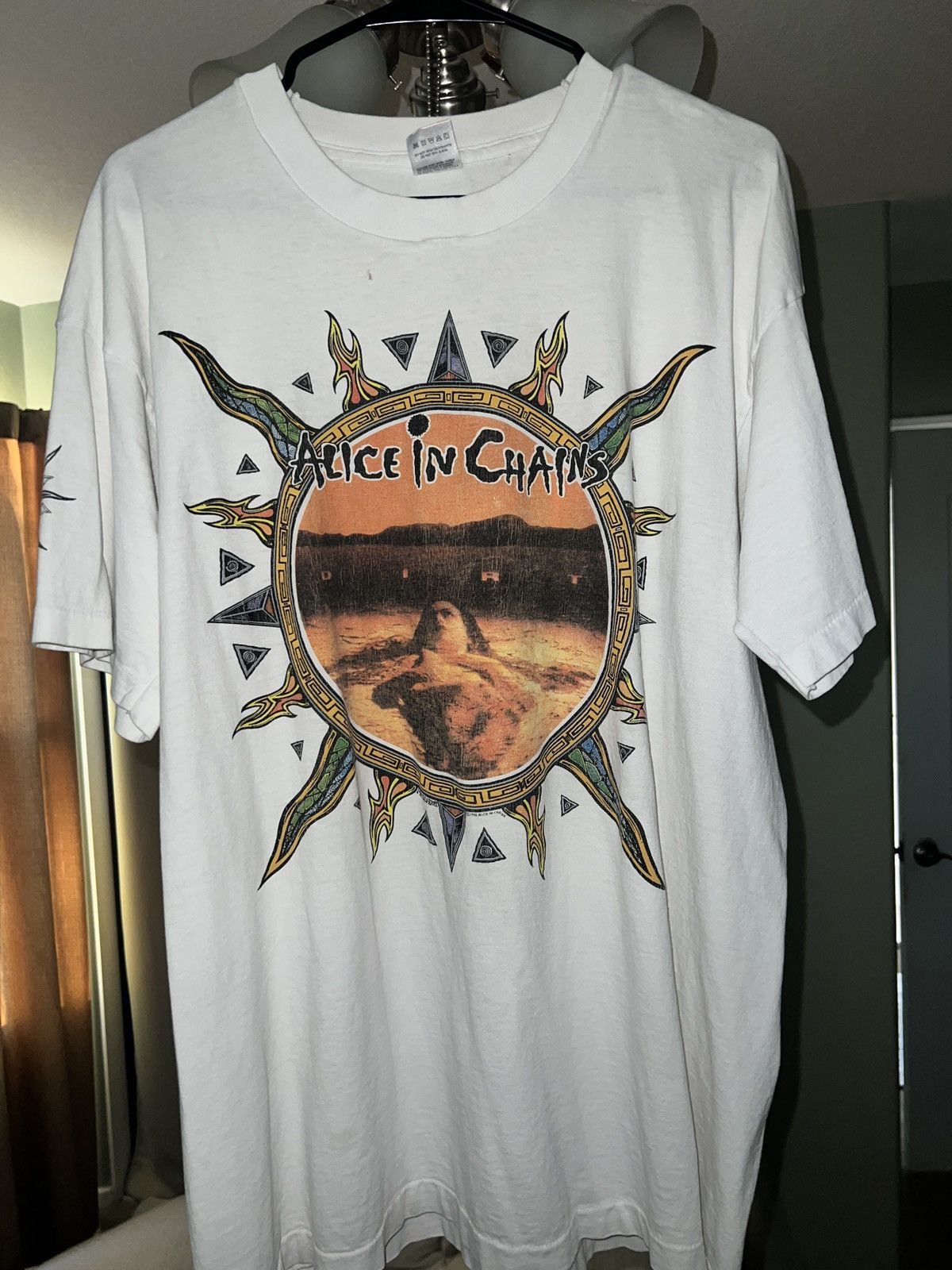 Fruit Of The Loom Vintage 1992 Alice In Chains Dirt Shirt Sz XLarge 90s USA Size US XL / EU 56 / 4 - 1 Thumbnail