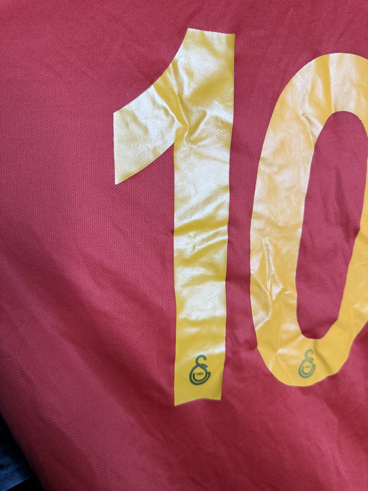 Nike Sneijder #10 Galatasaray Jersey 2015-16 Shirt Football Nike Size US S / EU 44-46 / 1 - 13 Thumbnail