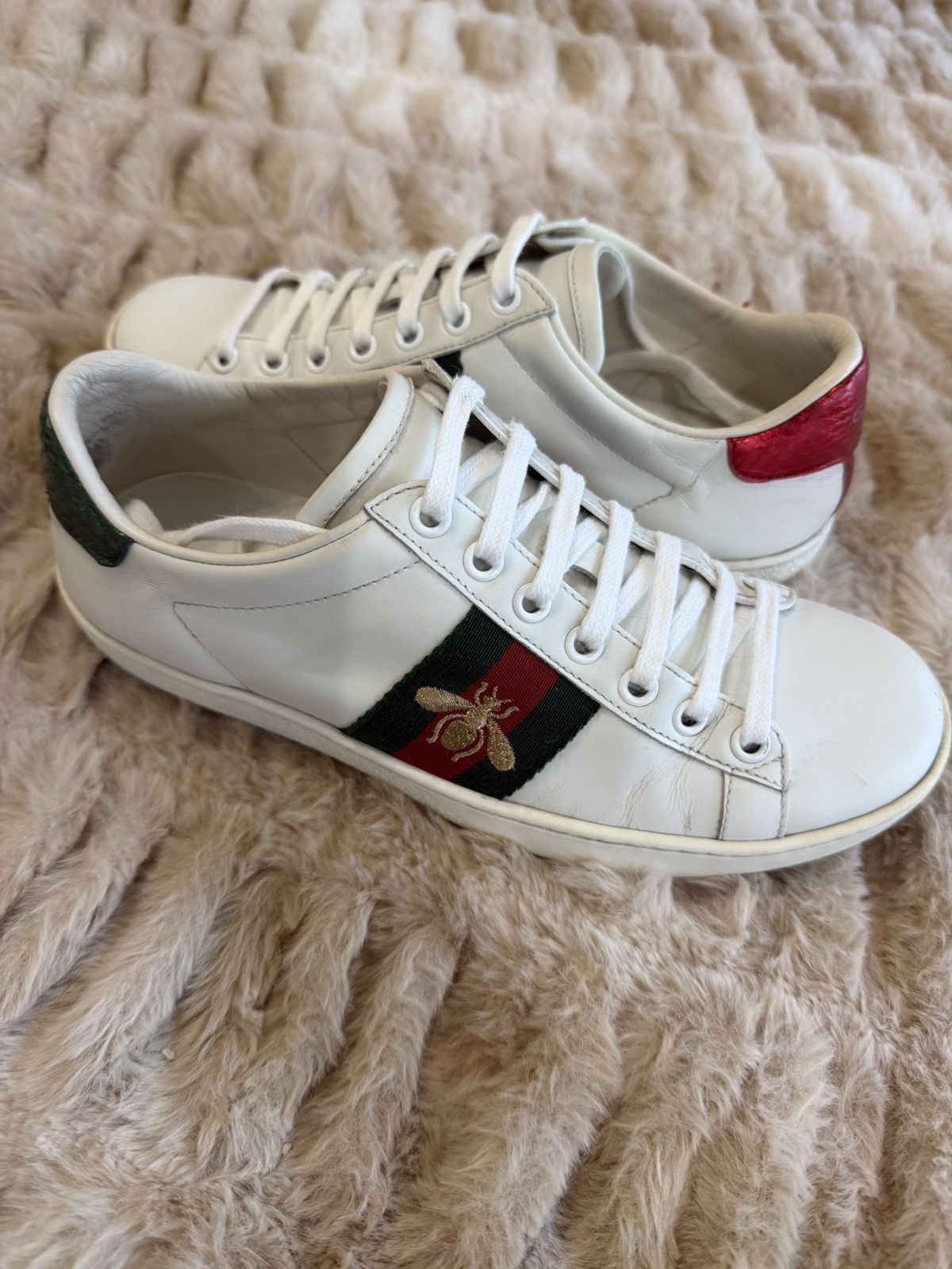 Gucci Women's Gucci Ace sneaker with bee Size US 6 / IT 36 - 1 Thumbnail