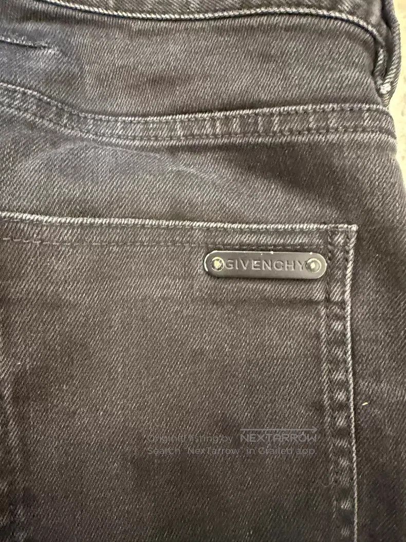 Givenchy Givenchy Iron Badge Slim Fit Jeans Size US 31 - 6 Thumbnail