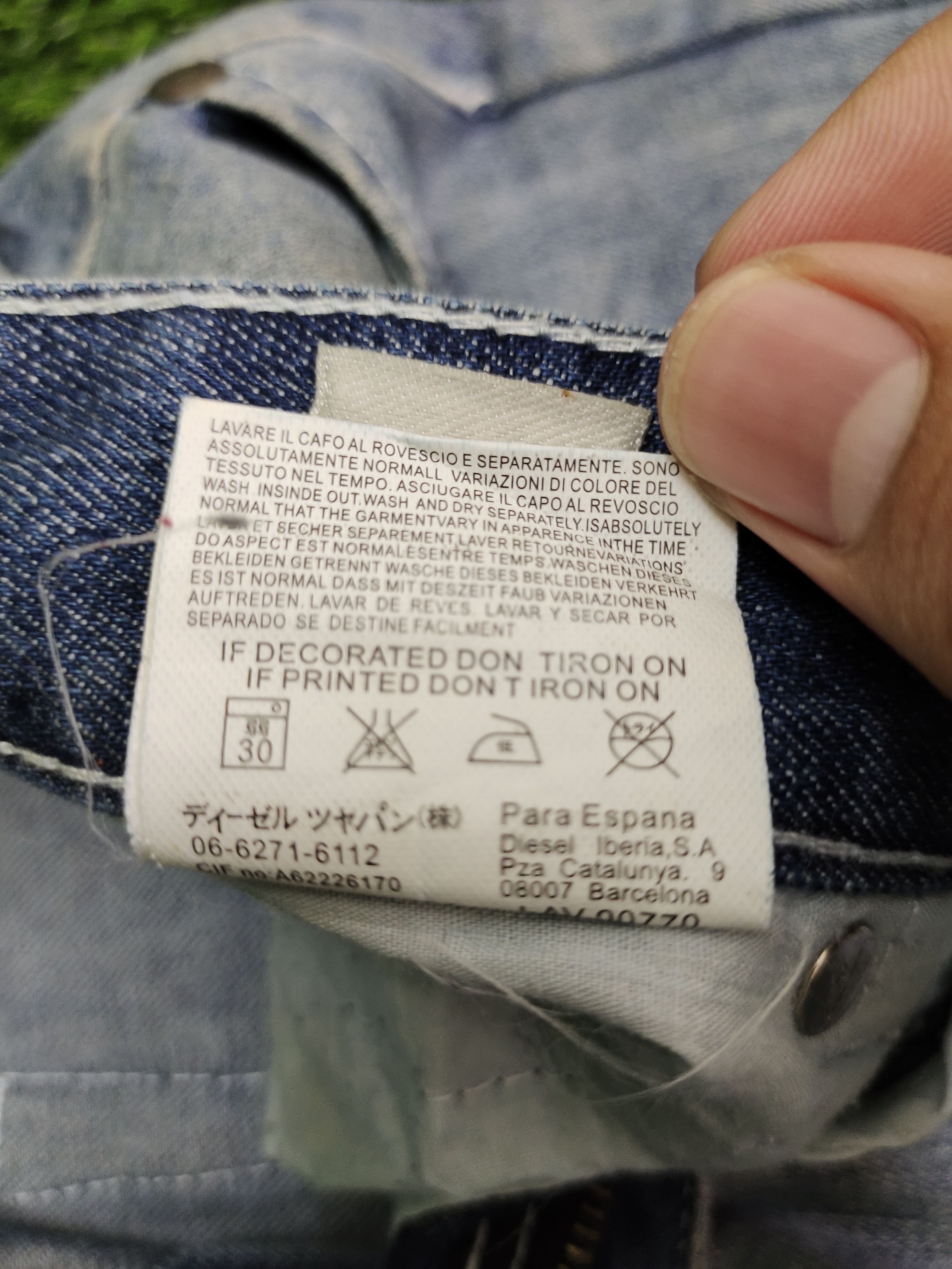 Diesel Vintage Diesel Sun Faded Denim Jeans Streetwear Y2k Size US 30 / EU 46 - 19 Thumbnail