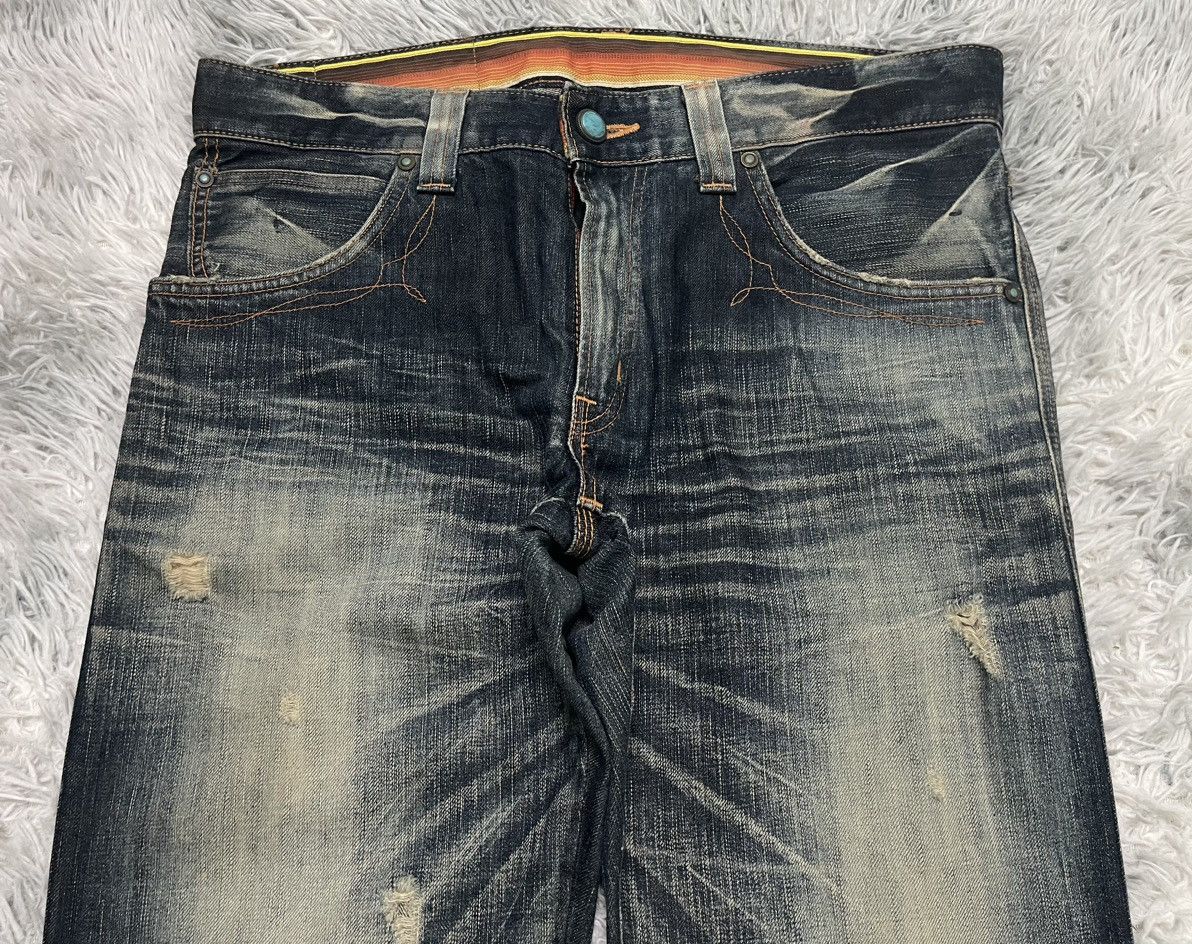 Edwin 2000s EDWIN BLUE TRIP FLARE PANT DISTRESSED Size US 35 - 6 Thumbnail
