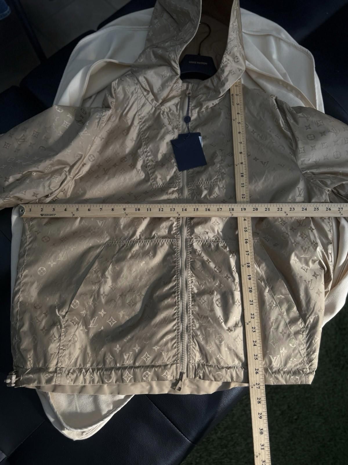 Louis Vuitton Louis Vuitton Gold Monogram Reversible Windbreaker $3000 NEW Size US L / EU 52-54 / 3 - 9 Thumbnail