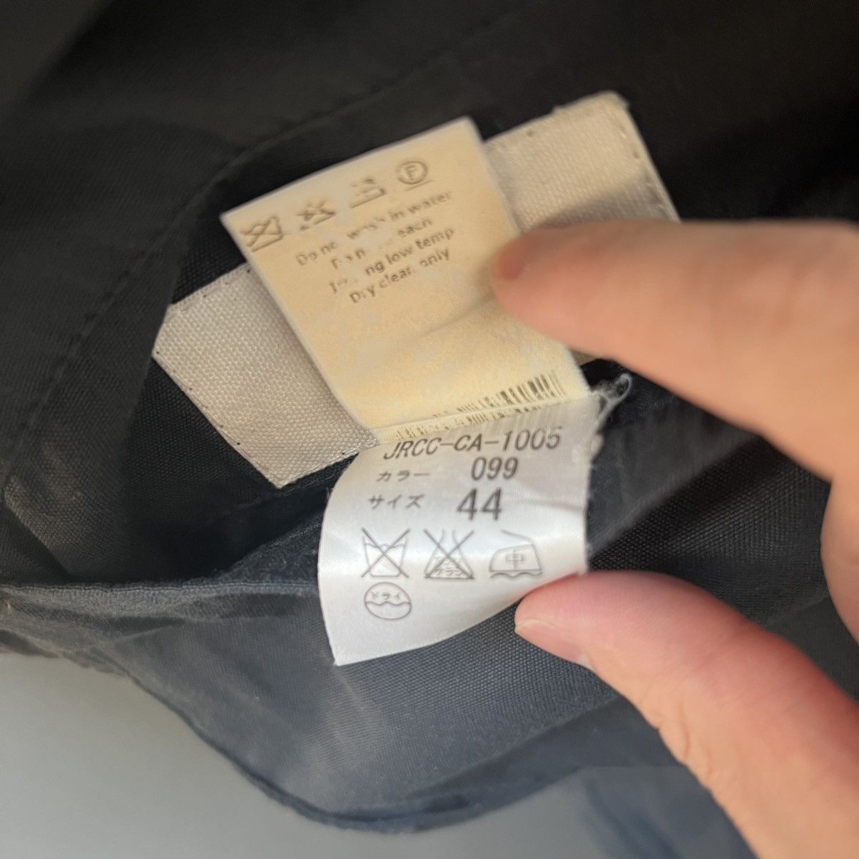Hussein Chalayan AW2004-2005 “Anthropology of Solitude” Walkman Work Jacket Size US S / EU 44-46 / 1 - 10 Thumbnail
