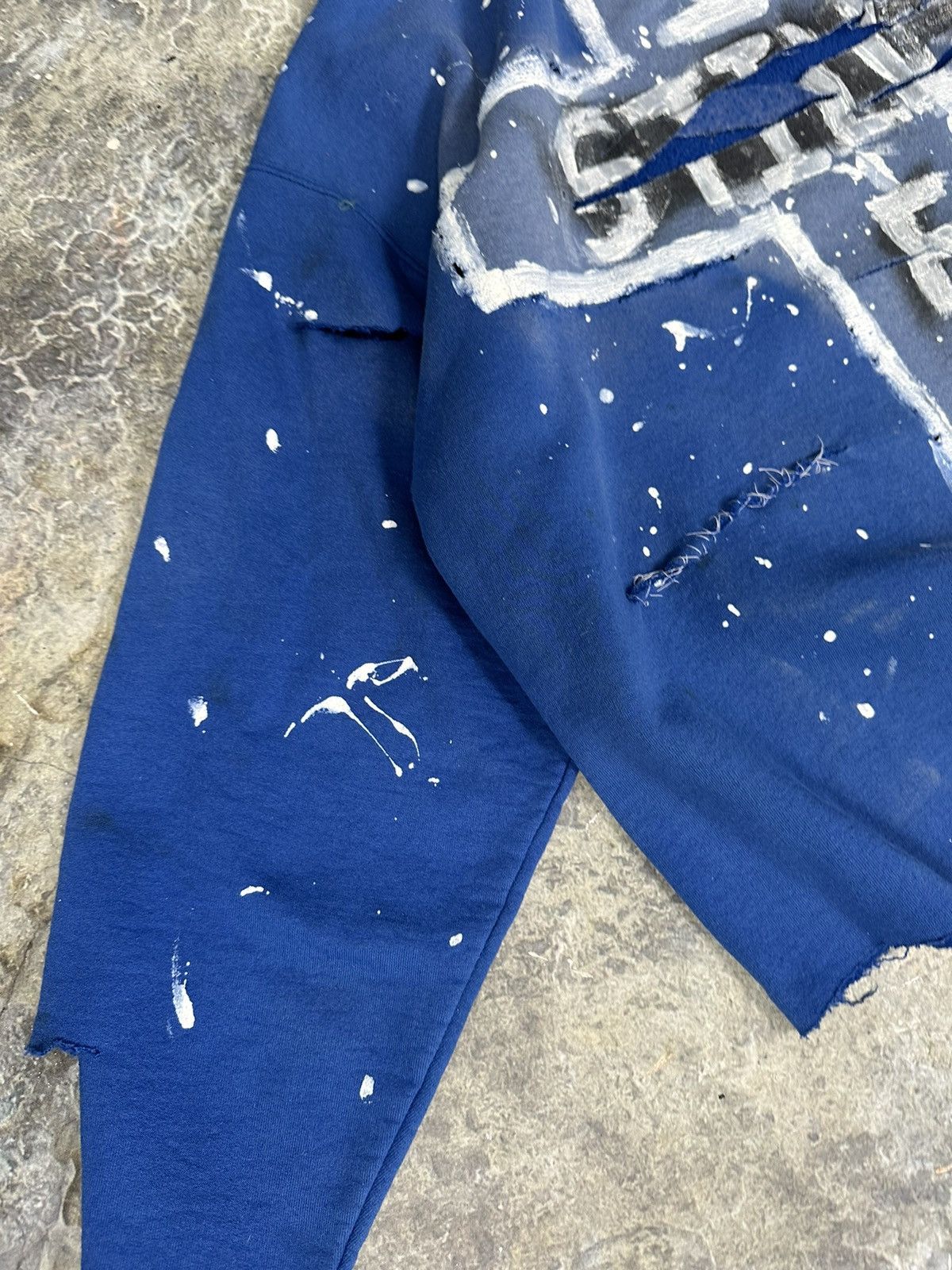 Japanese Brand × Vintage Vintage Thrashed cut and sew cross Crewneck Size US L / EU 52-54 / 3 - 4 Thumbnail