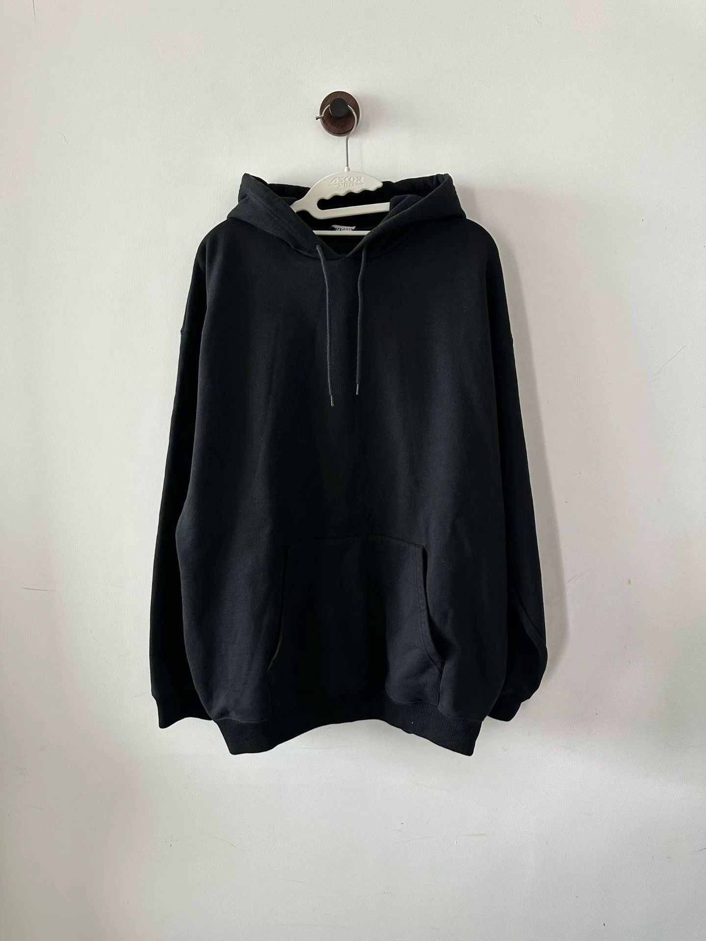 Balenciaga Balenciaga Back Logo Hoodie L 98 New Size US L / EU 52-54 / 3 - 1 Thumbnail