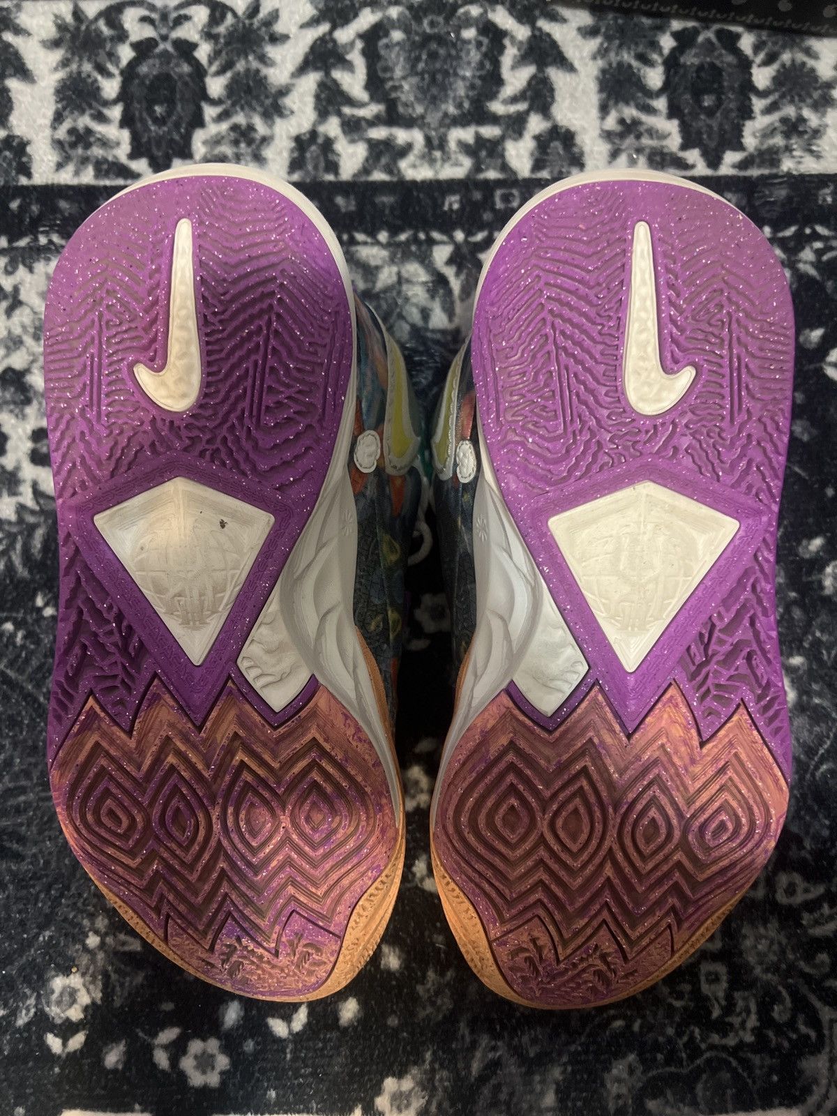 Nike KYRIE 8 "CIRCLE OF LIFE" Size US 9.5 / EU 42-43 - 5 Thumbnail