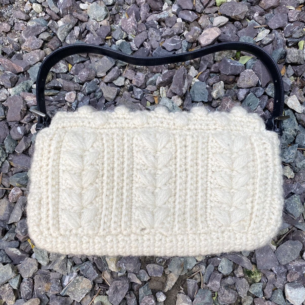 Burberry Crochet Shoulder Bag Size ONE SIZE - 3 Thumbnail