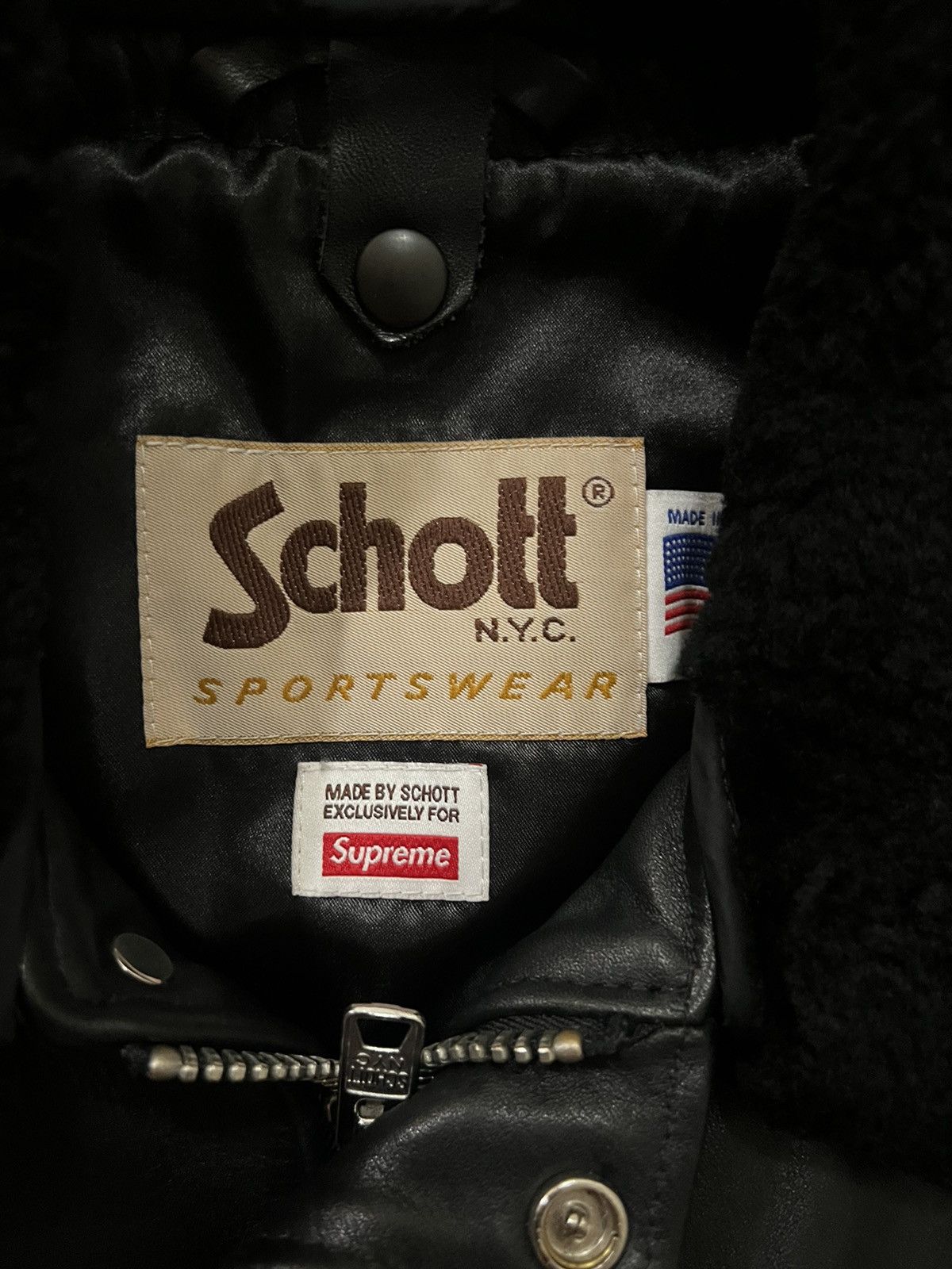Schott × Supreme SUPREME®/SCHOTT® LEATHER A-2 FLIGHT JACKET size L Size US L / EU 52-54 / 3 - 3 Thumbnail