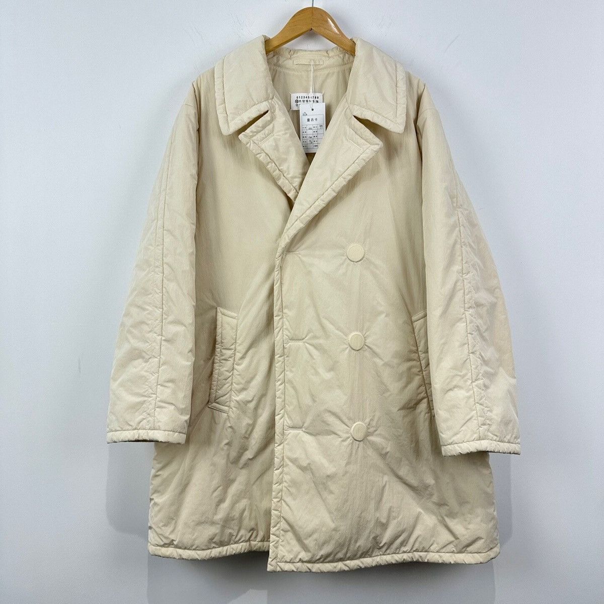 Maison Margiela Maison Margiela 10 ivory oversized down trench coat Size US L / EU 52-54 / 3 - 1 Thumbnail