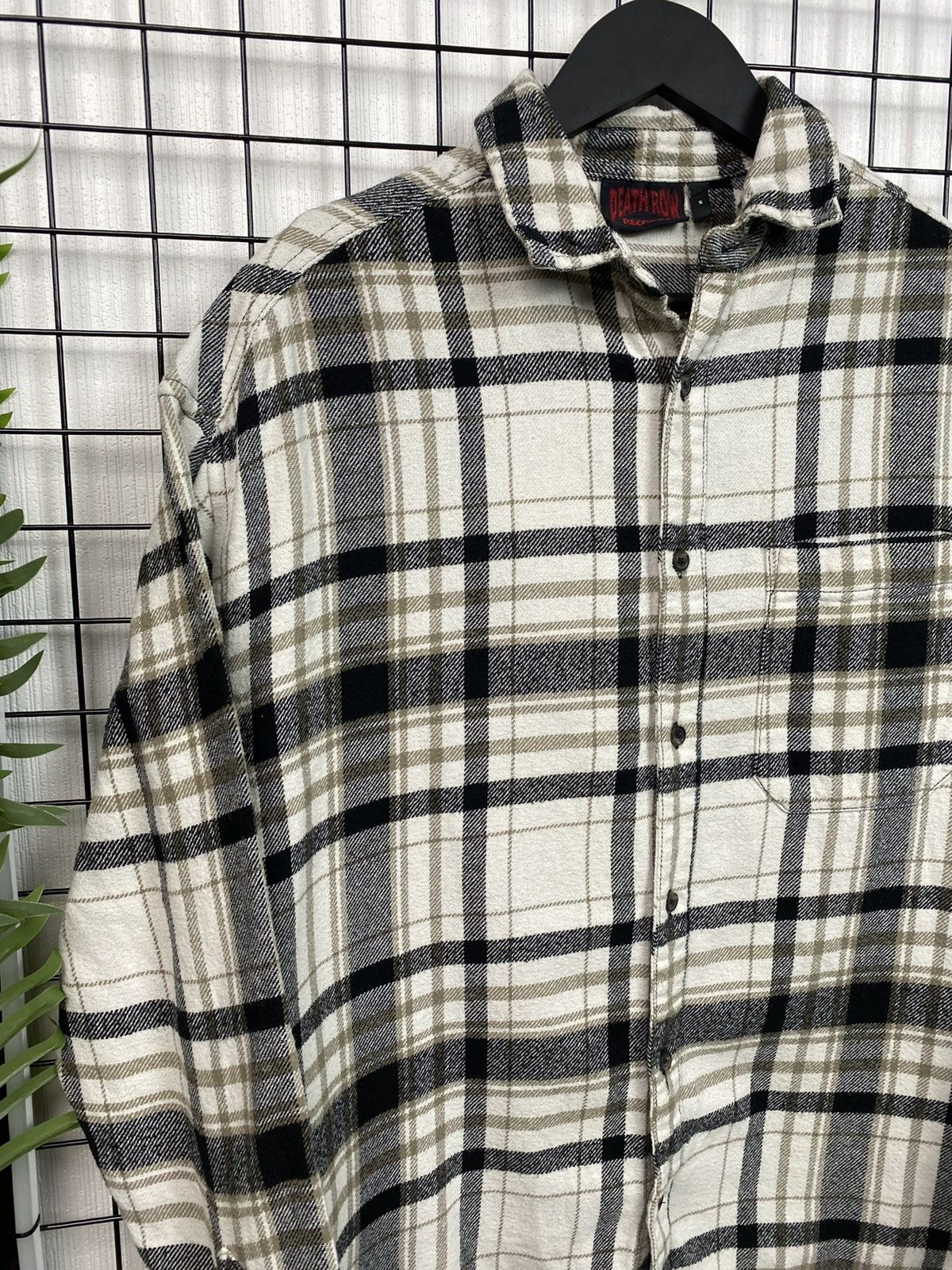 Other Death Row Records flannel shirt M size men big logo Size US M / EU 48-50 / 2 - 10 Thumbnail