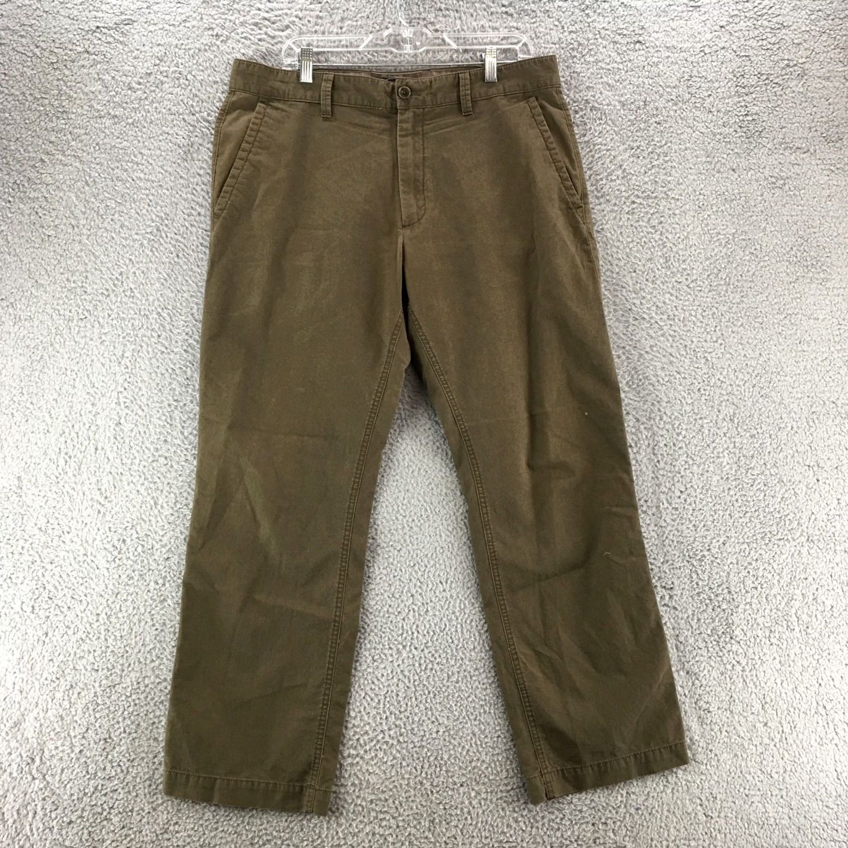 Banana Republic Banana Republic Straight Fit Pants Mens 36/30 Green Mid Rise Zip Fly Casual Pants Mens Green Straight Fit Slant Pockets 36/30 Regular Rise Size US 36 / EU 52 - 2 Thumbnail