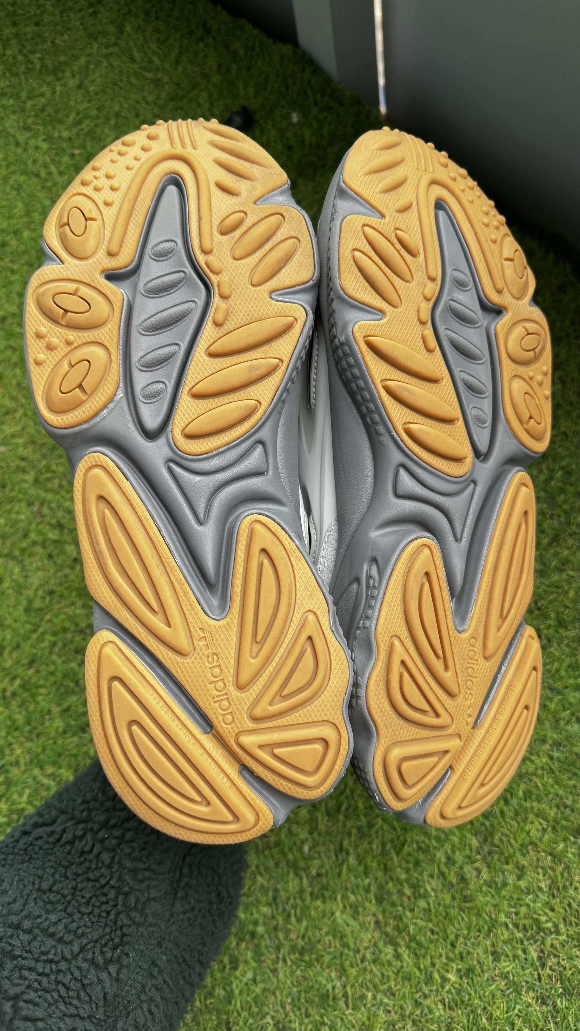 Adidas Adidas Ozweego Celox Size US 10.5 / EU 43-44 - 11 Thumbnail