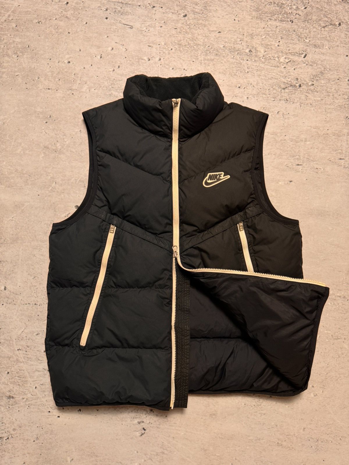 Nike × Nike ACG NIKE PUFFER DOWN BASIC LOGO WHITE OVERSIZE VEST Size US L / EU 52-54 / 3 - 4 Thumbnail