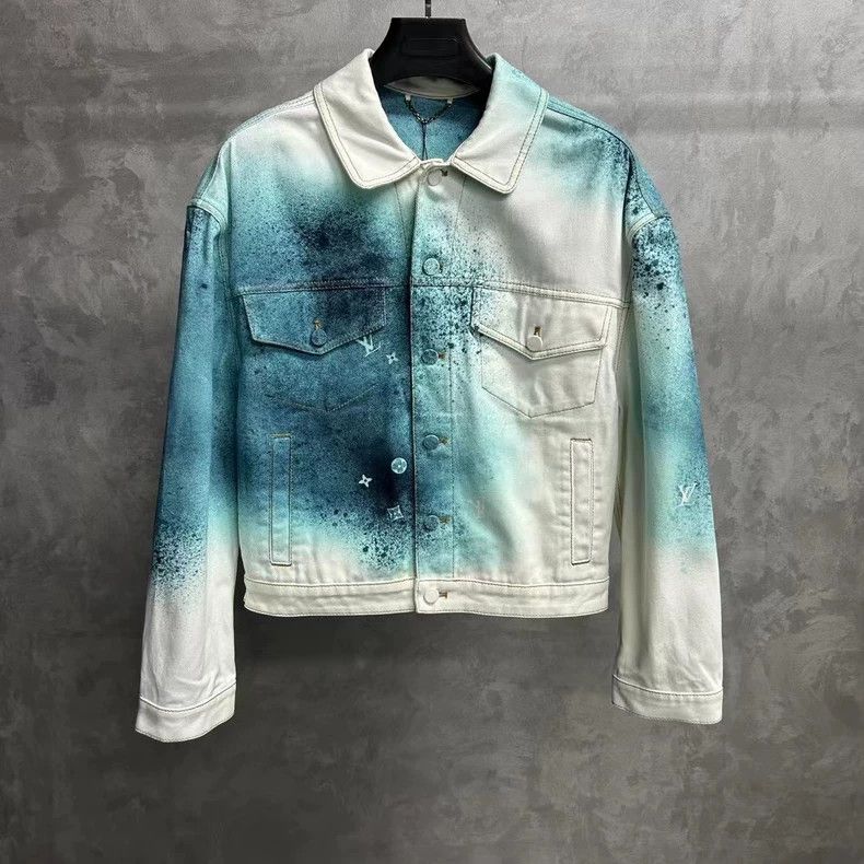 Louis Vuitton louis vuitton White and green rendered printed logo denim j Size US S / EU 44-46 / 1 - 1 Thumbnail