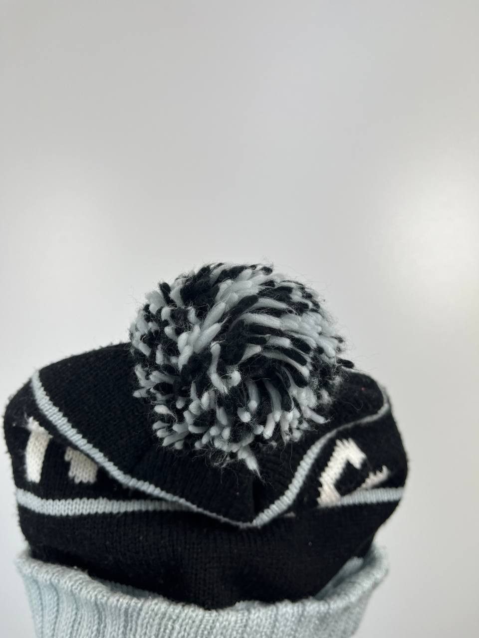 Other Brooklyn Nets Knit Beanie Hat Black Grey Mitchell Ness NBA Size ONE SIZE - 4 Thumbnail