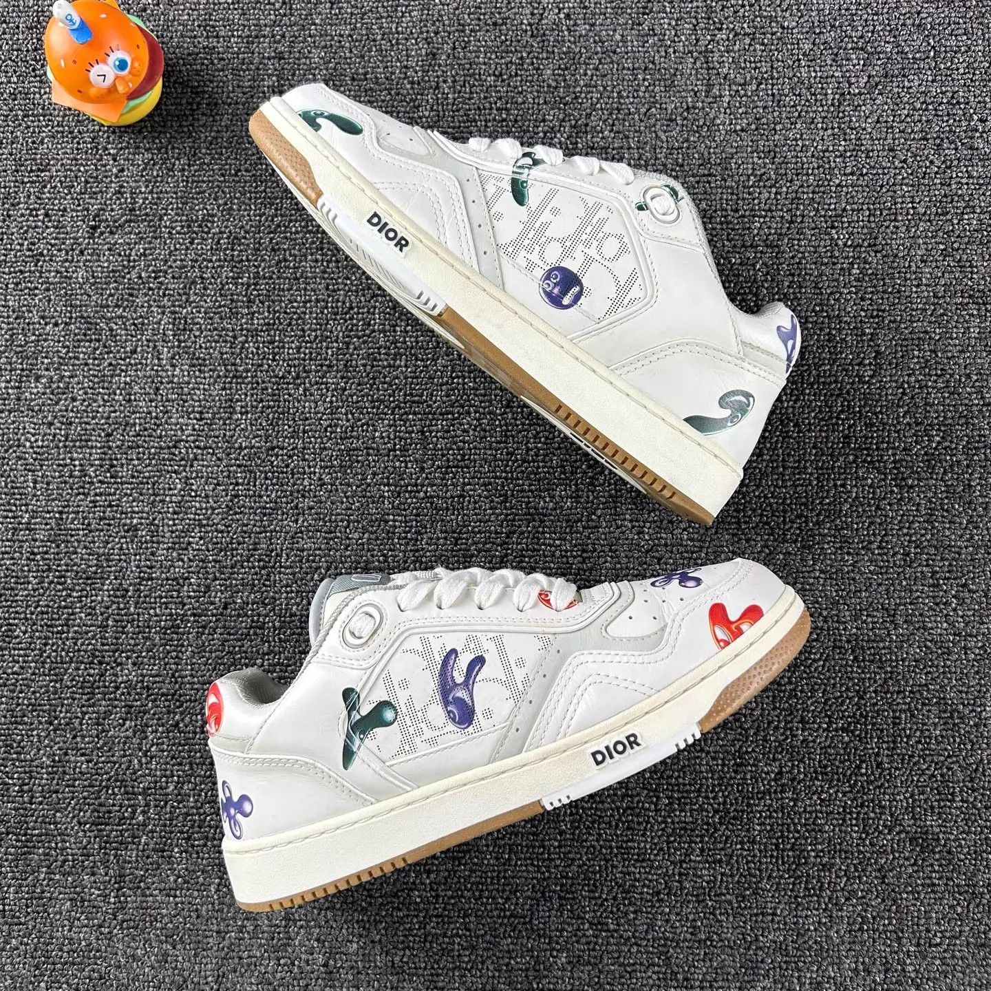 Dior Dior b27 x Graffiti Sneaker women's 37.5 Size US 7 / IT 37 - 4 Thumbnail