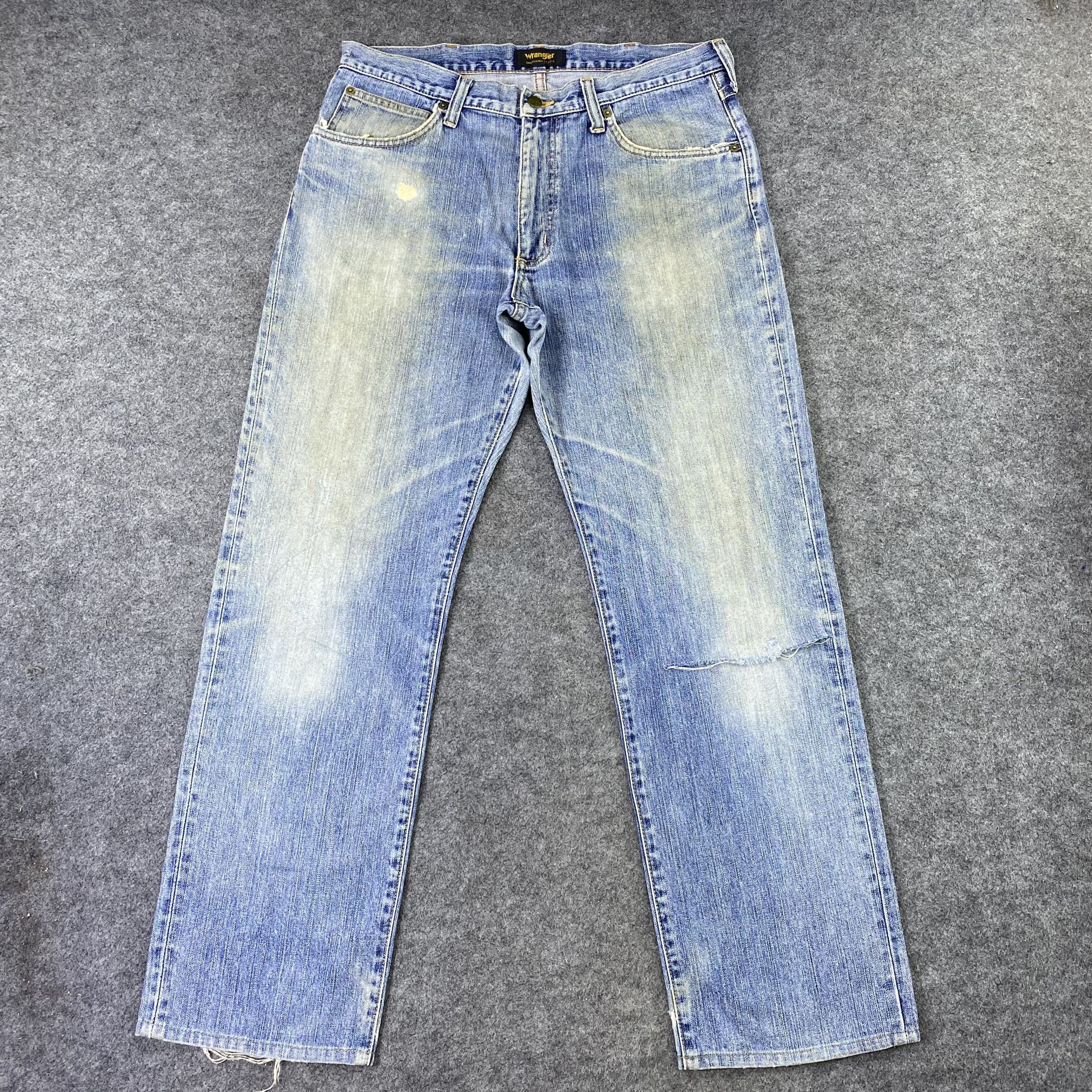 Vintage × Wrangler Vintage Wrangler Distress Blube Wash Jeans - J1149 Size US 35 - 1 Thumbnail