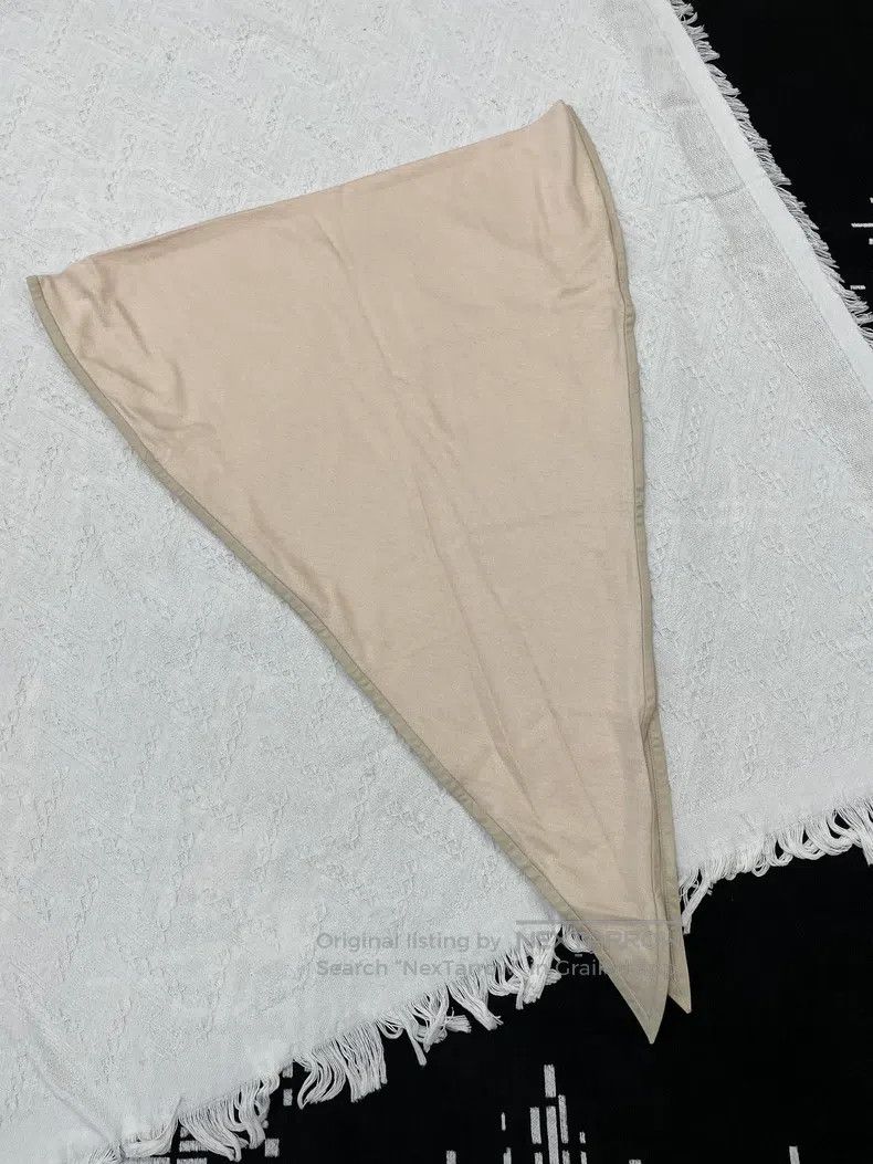 Loro Piana Loro Piana Pink cashmere leather edge diamond and triangle Size ONE SIZE - 2 Thumbnail